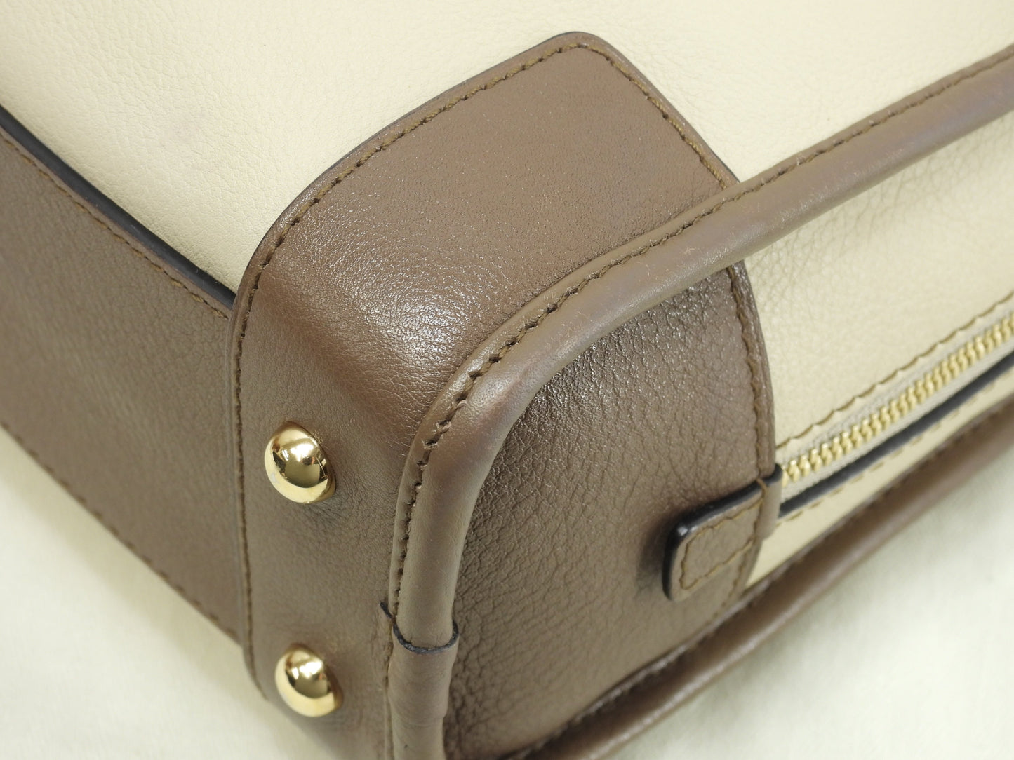 Loewe Amazona 23 in pelle crema/bordeaux, mini borsa a mano, pochette, ottime condizioni @061210