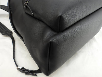Balenciaga Zaino "Everyday" in pelle nera da uomo usato in ottime condizioni @ 35