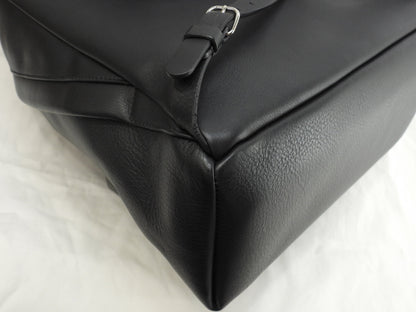 Balenciaga Zaino "Everyday" in pelle nera da uomo usato in ottime condizioni @ 35