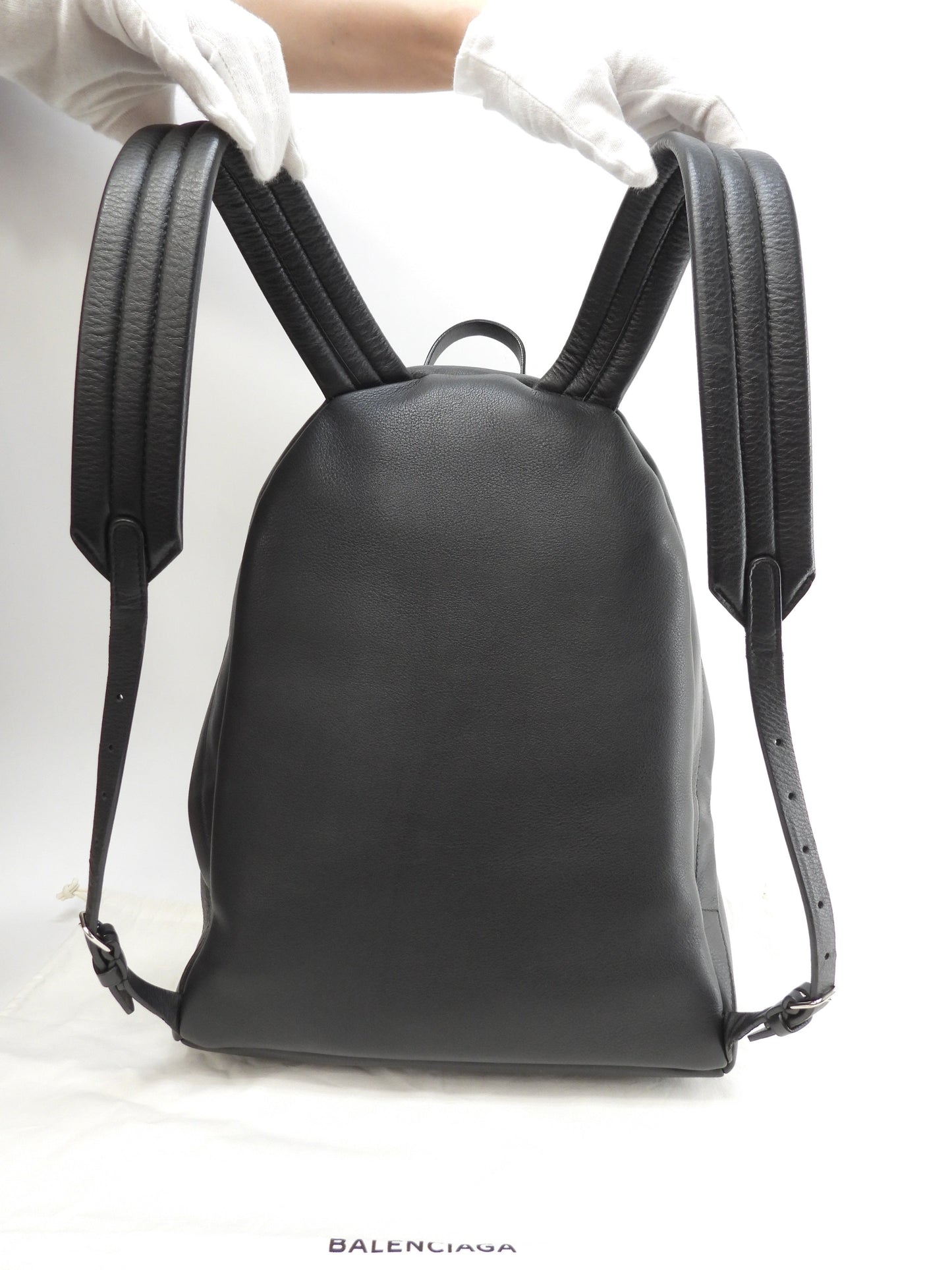 Balenciaga Zaino "Everyday" in pelle nera da uomo usato in ottime condizioni @ 35