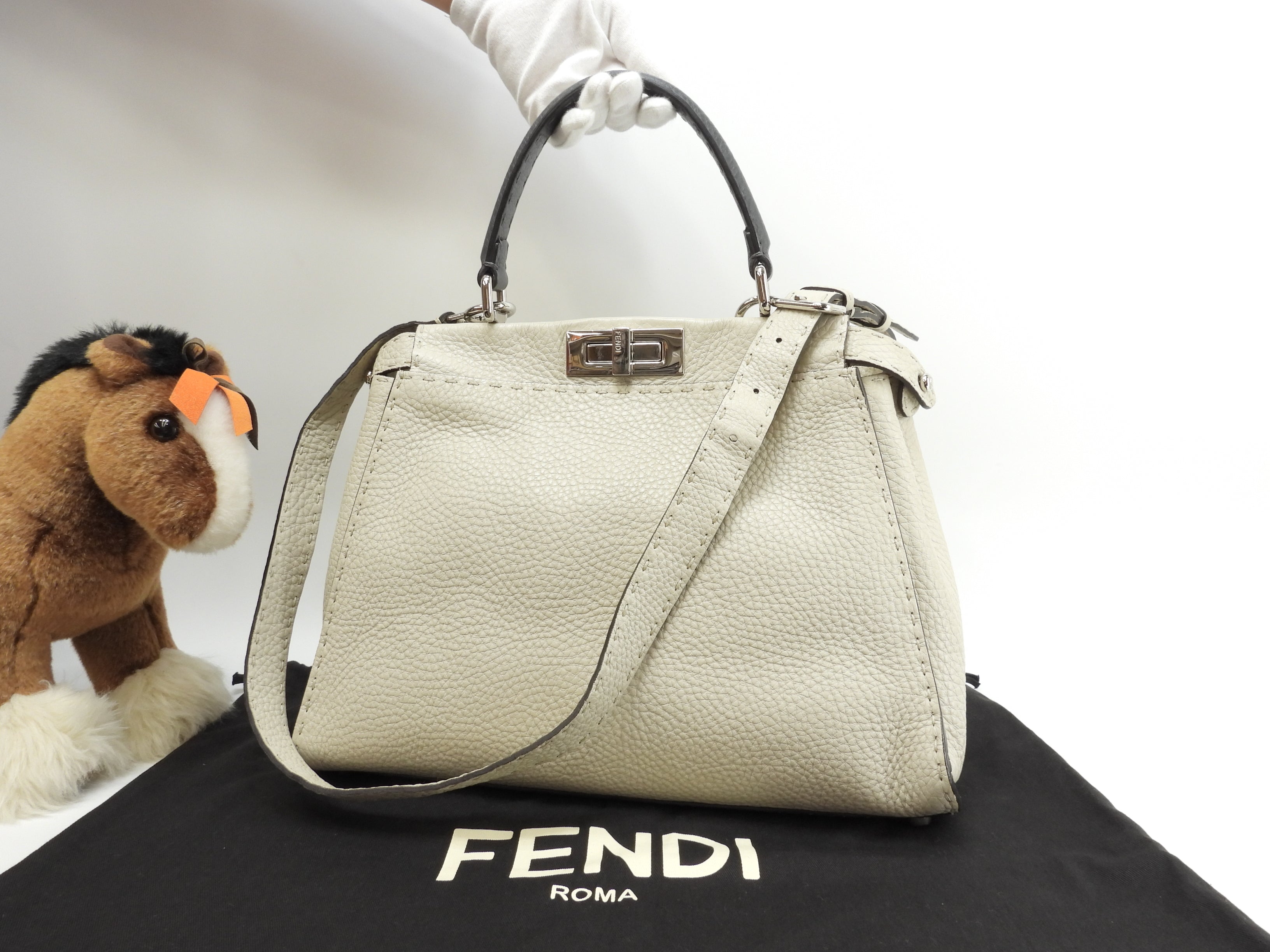 Fendi Peekaboo Regular in pelle Selleria bianco-grigio, borsa a mano con tracolla, ottime condizioni @ 23
