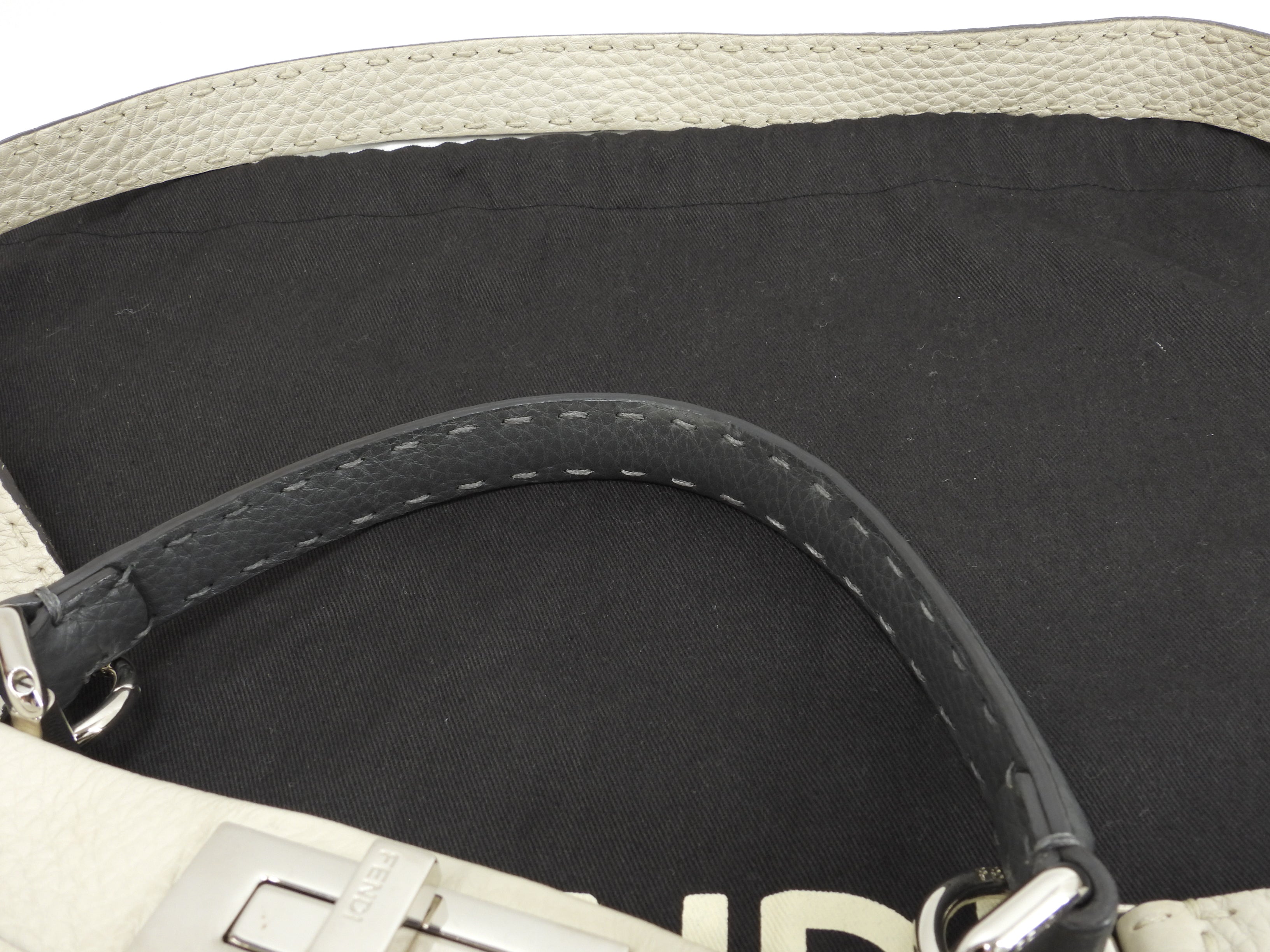 Fendi Peekaboo Regular in pelle Selleria bianco-grigio, borsa a mano con tracolla, ottime condizioni @ 23