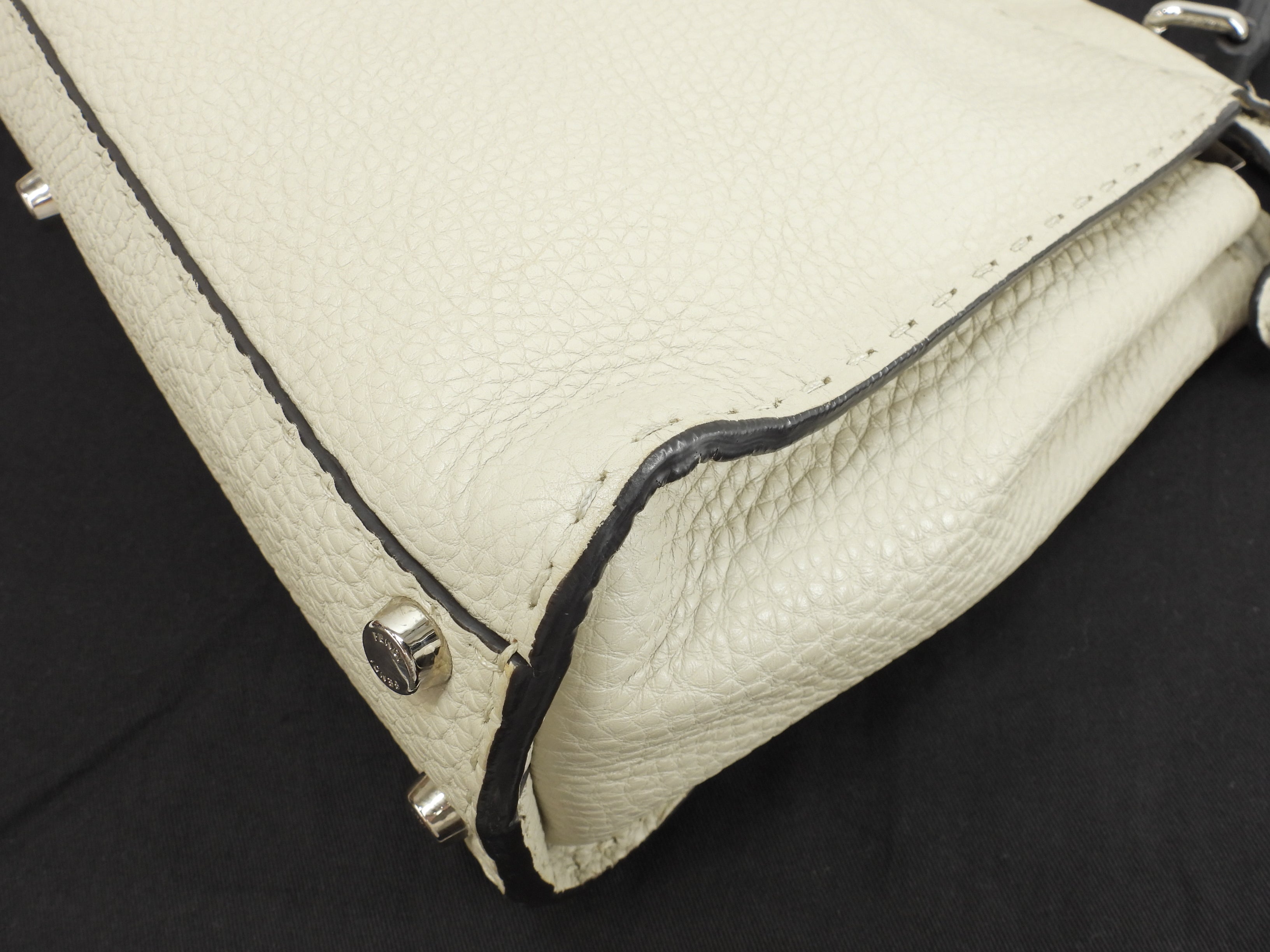 Fendi Peekaboo Regular in pelle Selleria bianco-grigio, borsa a mano con tracolla, ottime condizioni @ 23