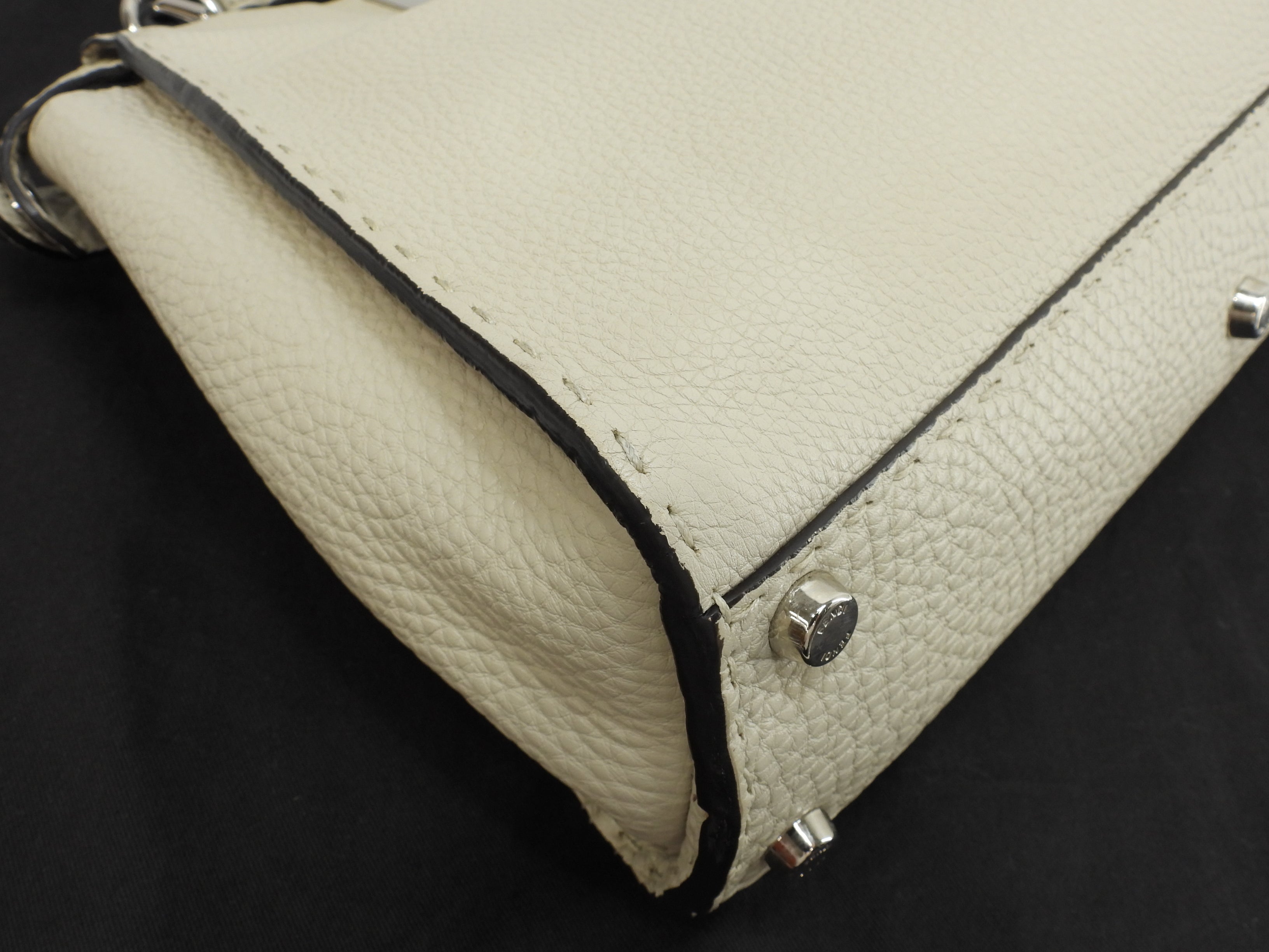 Fendi Peekaboo Regular in pelle Selleria bianco-grigio, borsa a mano con tracolla, ottime condizioni @ 23