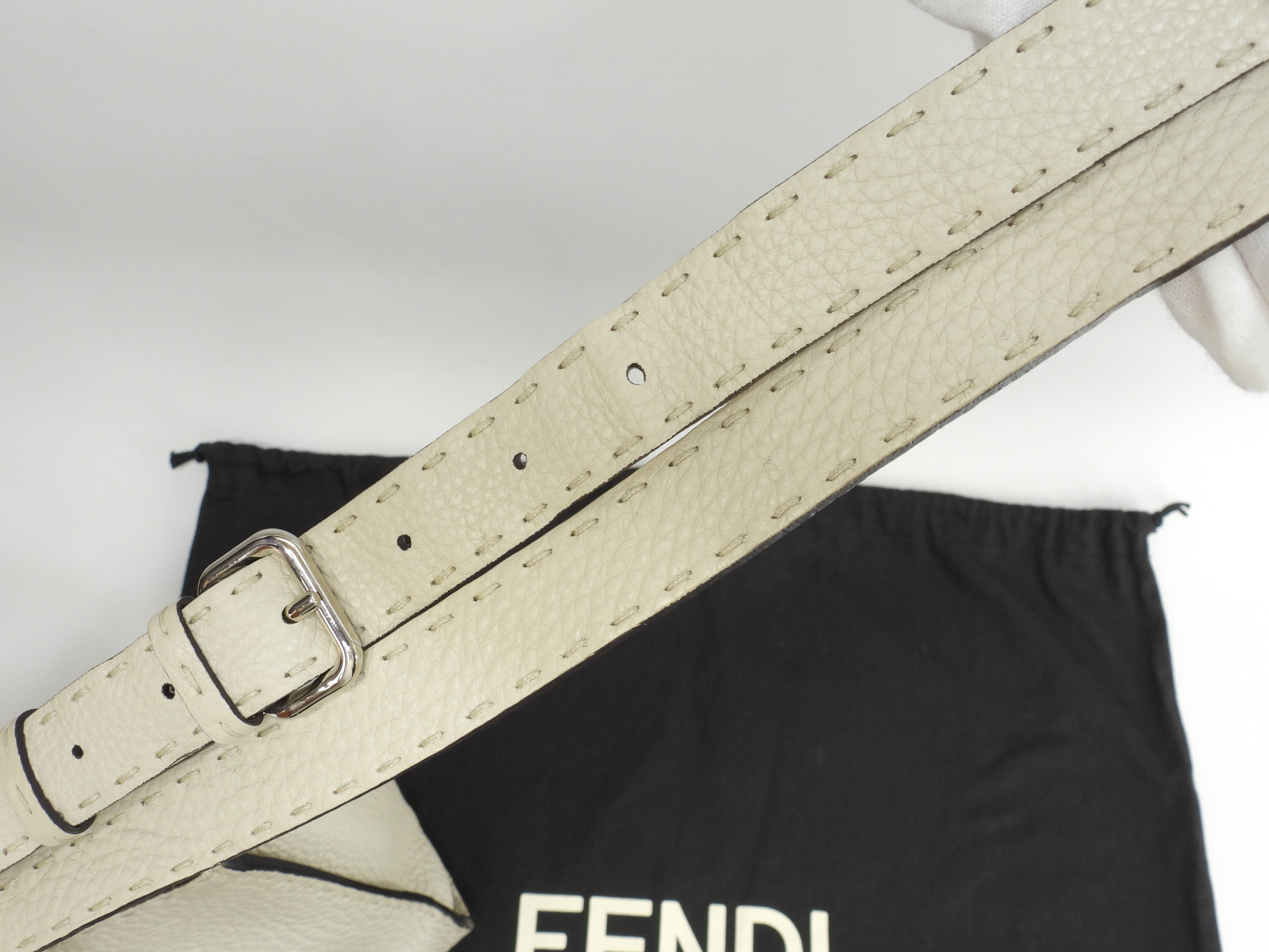 Fendi Peekaboo Regular in pelle Selleria bianco-grigio, borsa a mano con tracolla, ottime condizioni @ 23