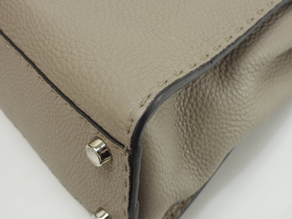 Fendi Peekaboo Regular in pelle Selleria grigia, borsa a mano con tracolla, condizioni eccellenti @ 22