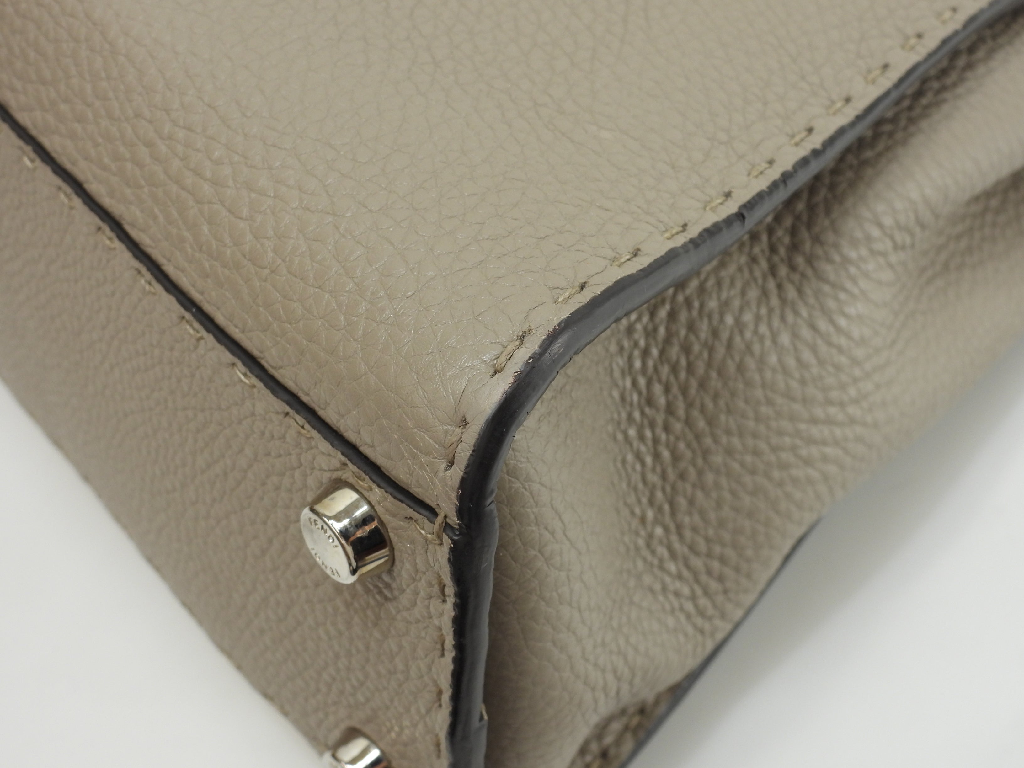 Fendi Peekaboo Regular in pelle Selleria grigia, borsa a mano con tracolla, condizioni eccellenti @ 22