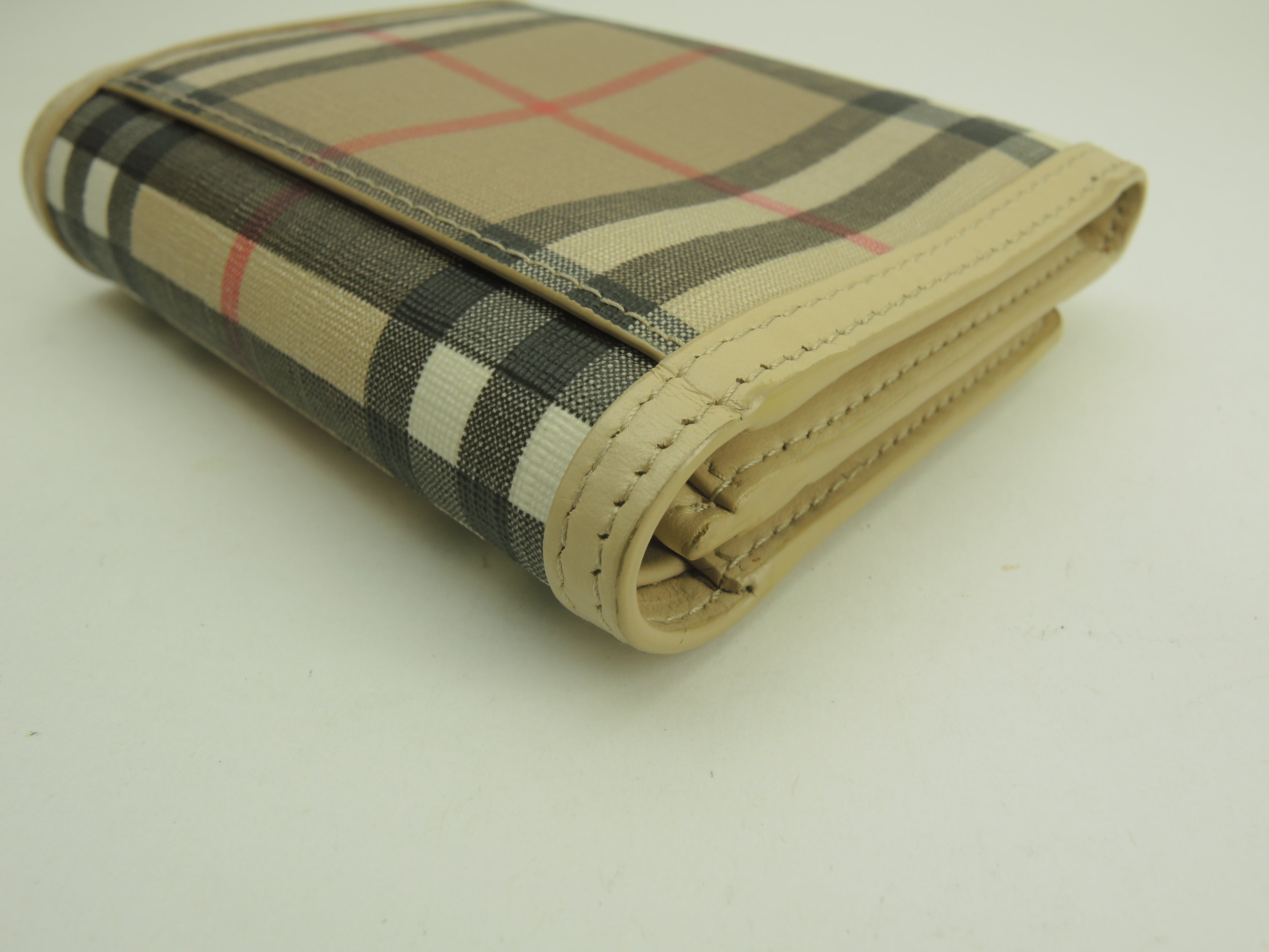 Burberry portafoglio compatto a tre ante in PVC/pelle con motivo check, portafoglio piccolo, come nuovo@POPELFI071SEB
