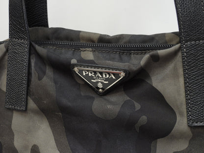 Prada borsa tote Saffiano/Nylon grigio nero mimetico da uomo con tracolla @ 1