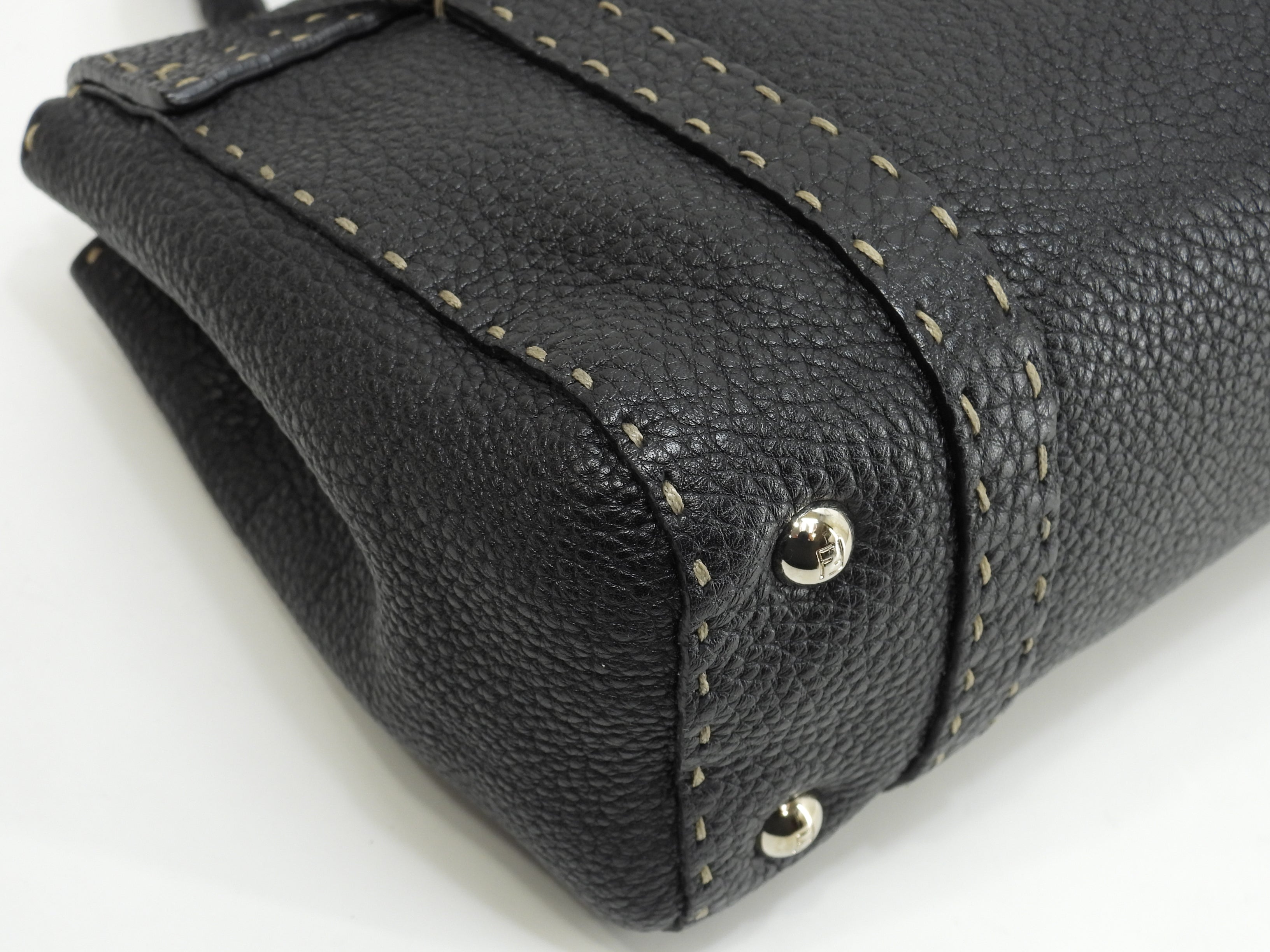 Fendi Mini Linda in pelle Selleria nera, hardware argento, borsa a mano piccola, pari al nuovo @ 24