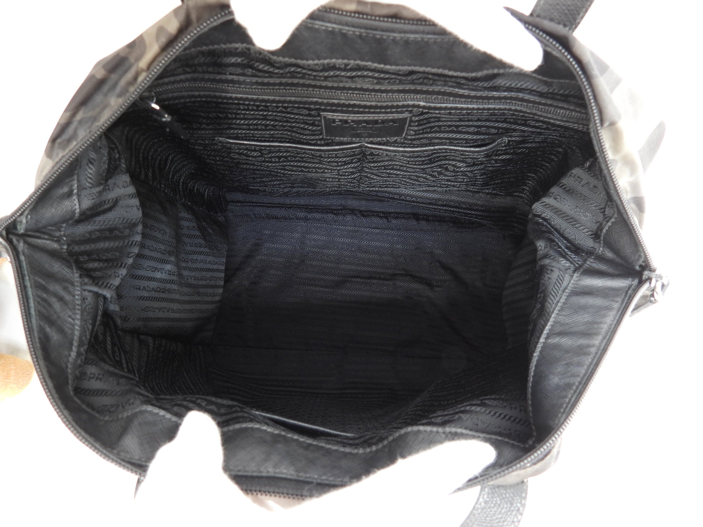 Prada borsa tote Saffiano/Nylon grigio nero mimetico da uomo con tracolla @ 1