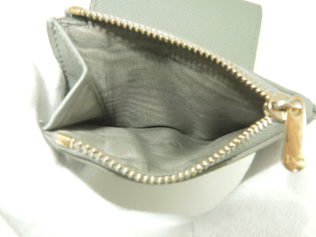 Christian Dior, portafoglio a 3 ante in pelle grigia "Caro", portafoglio compatto @46-MA-0261