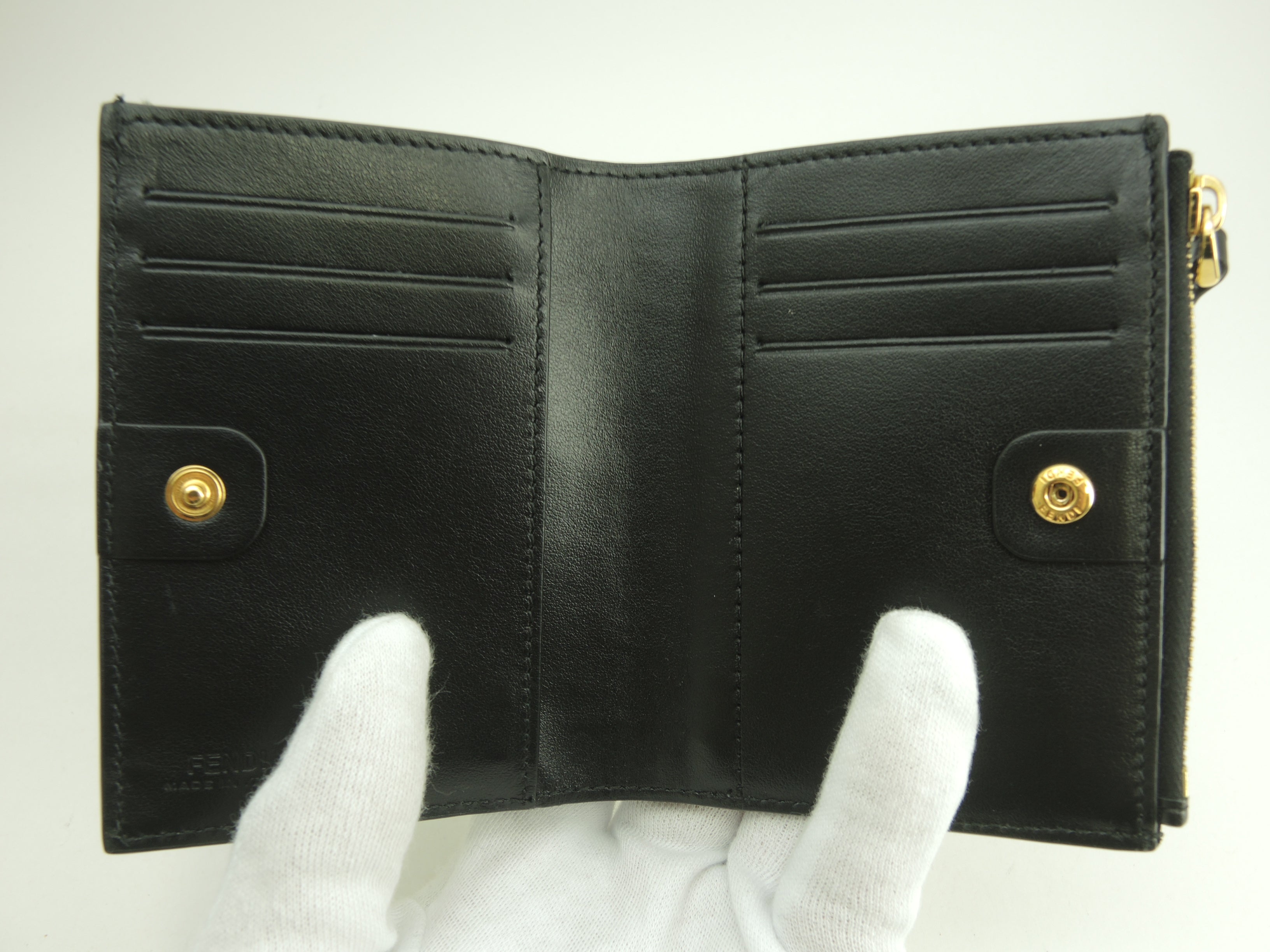 Fendi Compact Wallet Logo Pelle Nera Portafoglio a 2 ante Nuovo@4