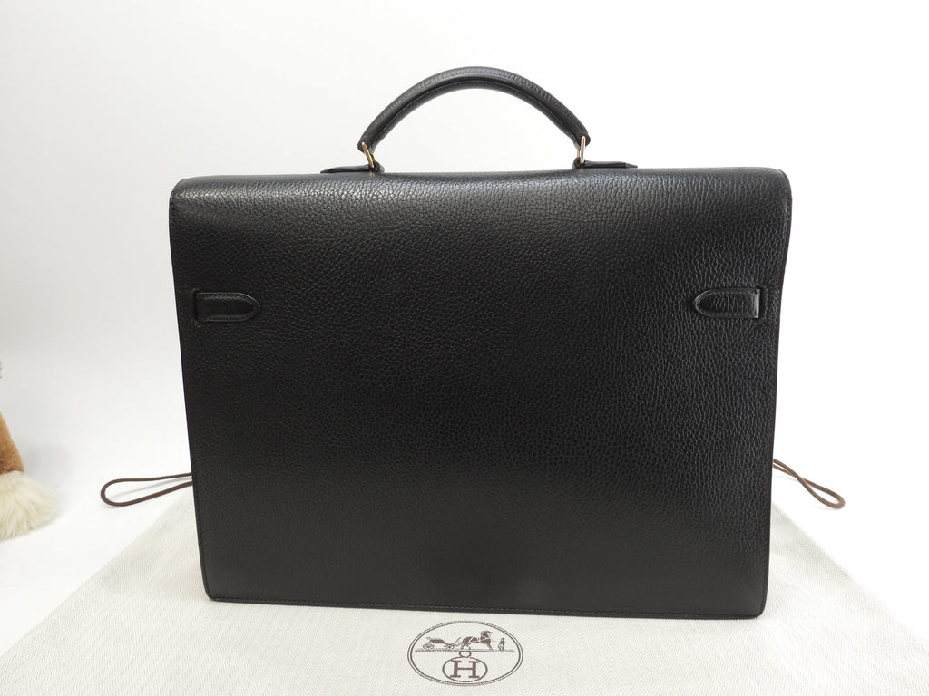 Hermès Kelly Depeches 38 Ardenne Nera, hardware oro, cartella @ 1