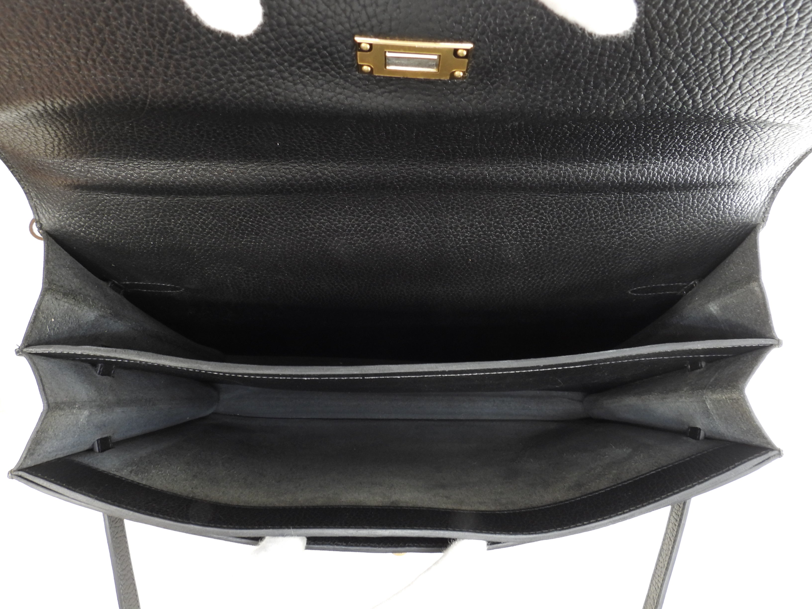 Hermès Kelly Depeches 38 Ardenne Nera, hardware oro, cartella @ 1