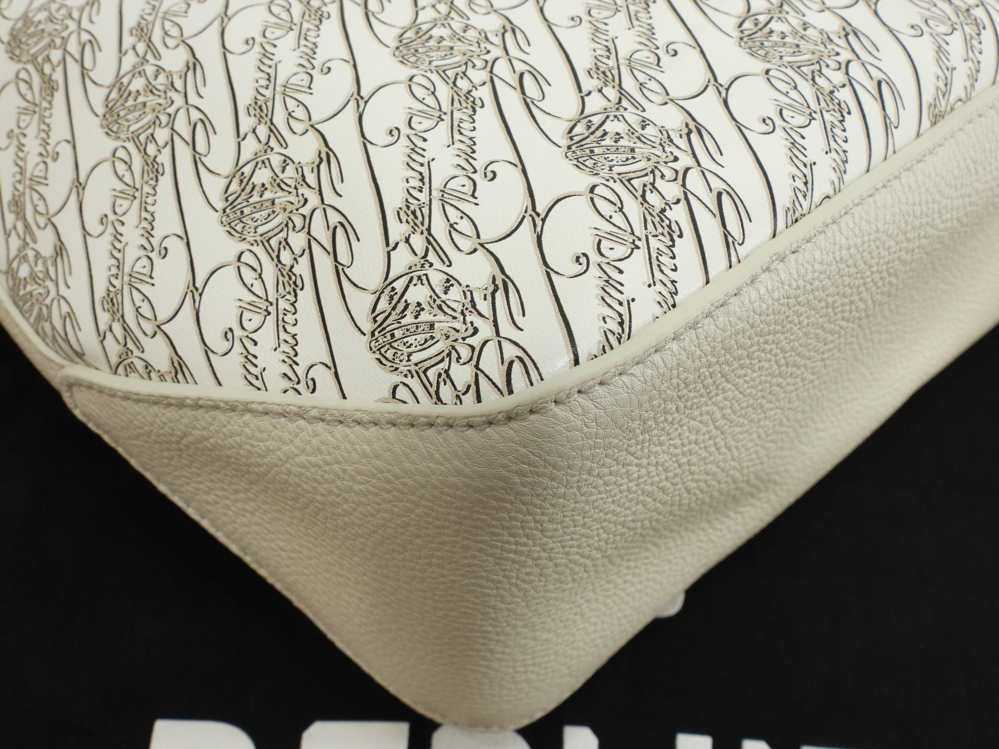 Berluti Toujours Japan Limited PVC Pelle Bianca Borsa Tote da Uomo Inutilizzata @B0293