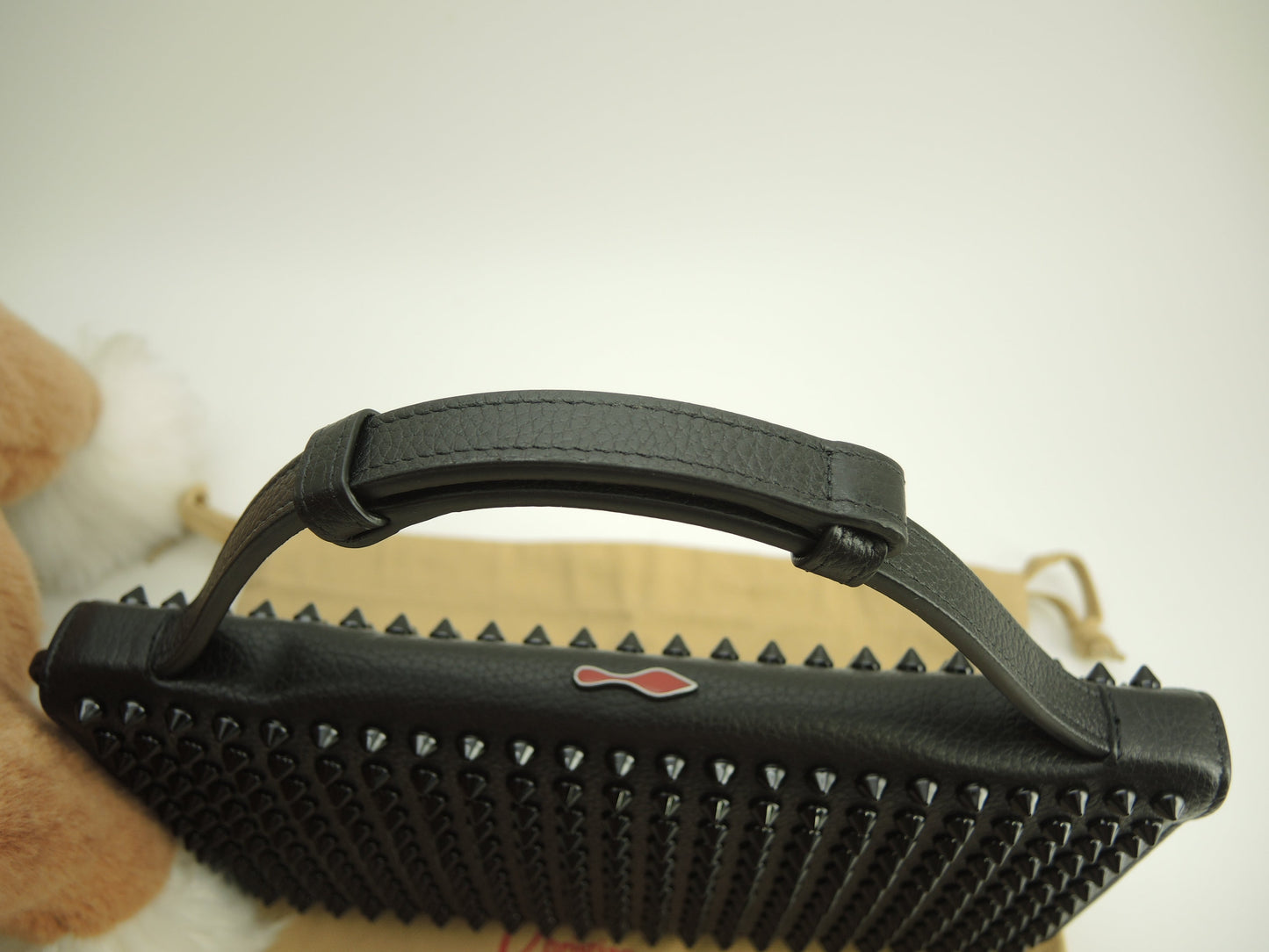 Christian Louboutin Portafoglio lungo XL in pelle nera con cerniera da uomo con impugnatura a 50