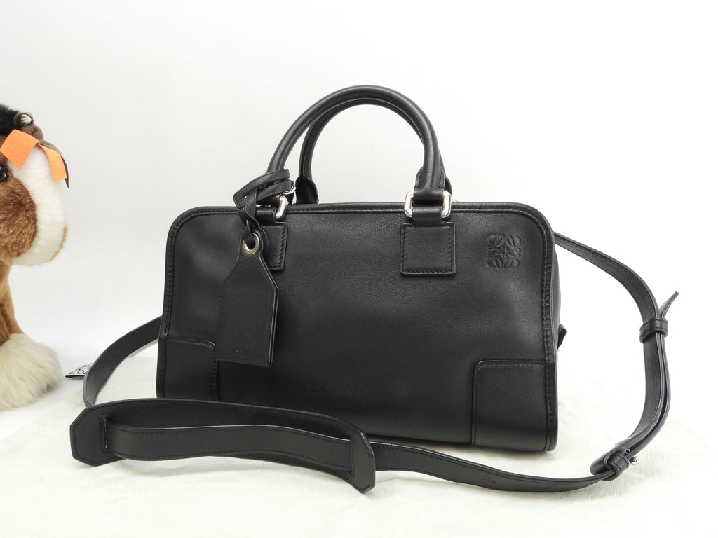 LOEWE Amazona 28 con tracolla in pelle liscia nera borsa a mano hardware argento in condizioni eccellenti@471705
