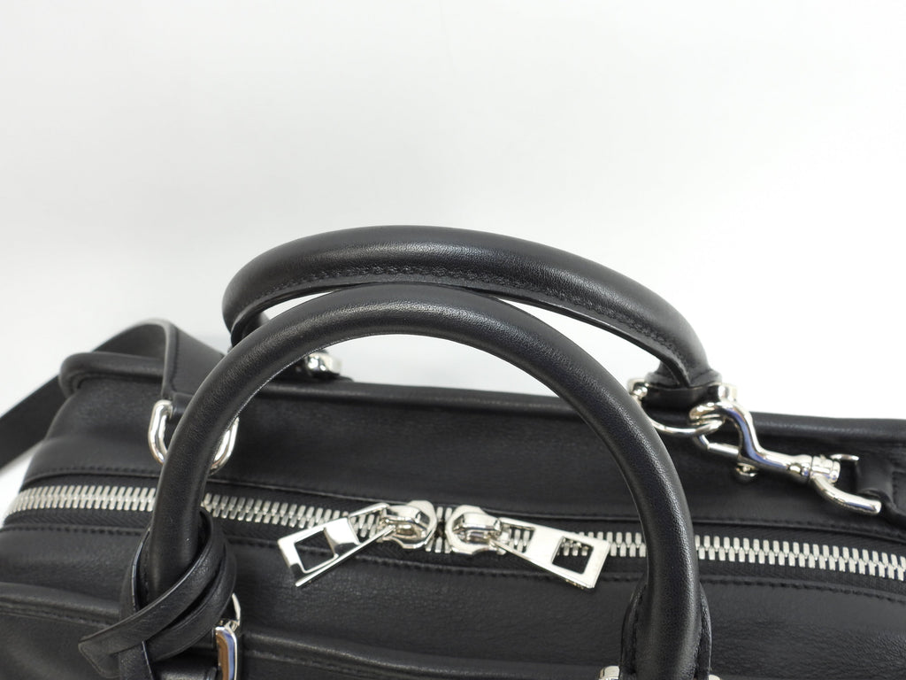 LOEWE Amazona 28 con tracolla in pelle liscia nera borsa a mano hardware argento in condizioni eccellenti@471705