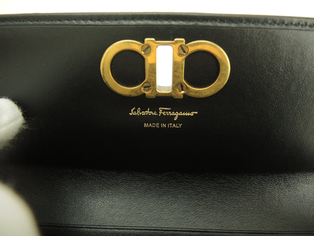 Salvatore Ferragamo Portafoglio lungo Gancini in pelle bianco/nero portafoglio a due ante mai usato @ 17