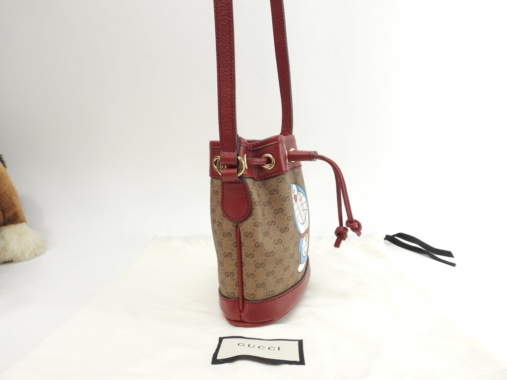Gucci, pochette a sacchetto, Doraemon, micro GG, marrone e rosso, borsa a tracolla, nuova, @ 3