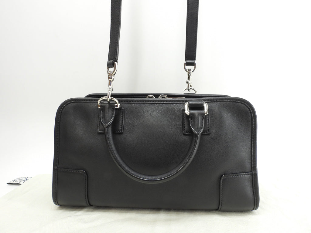 LOEWE Amazona 28 con tracolla in pelle liscia nera borsa a mano hardware argento in condizioni eccellenti@471705