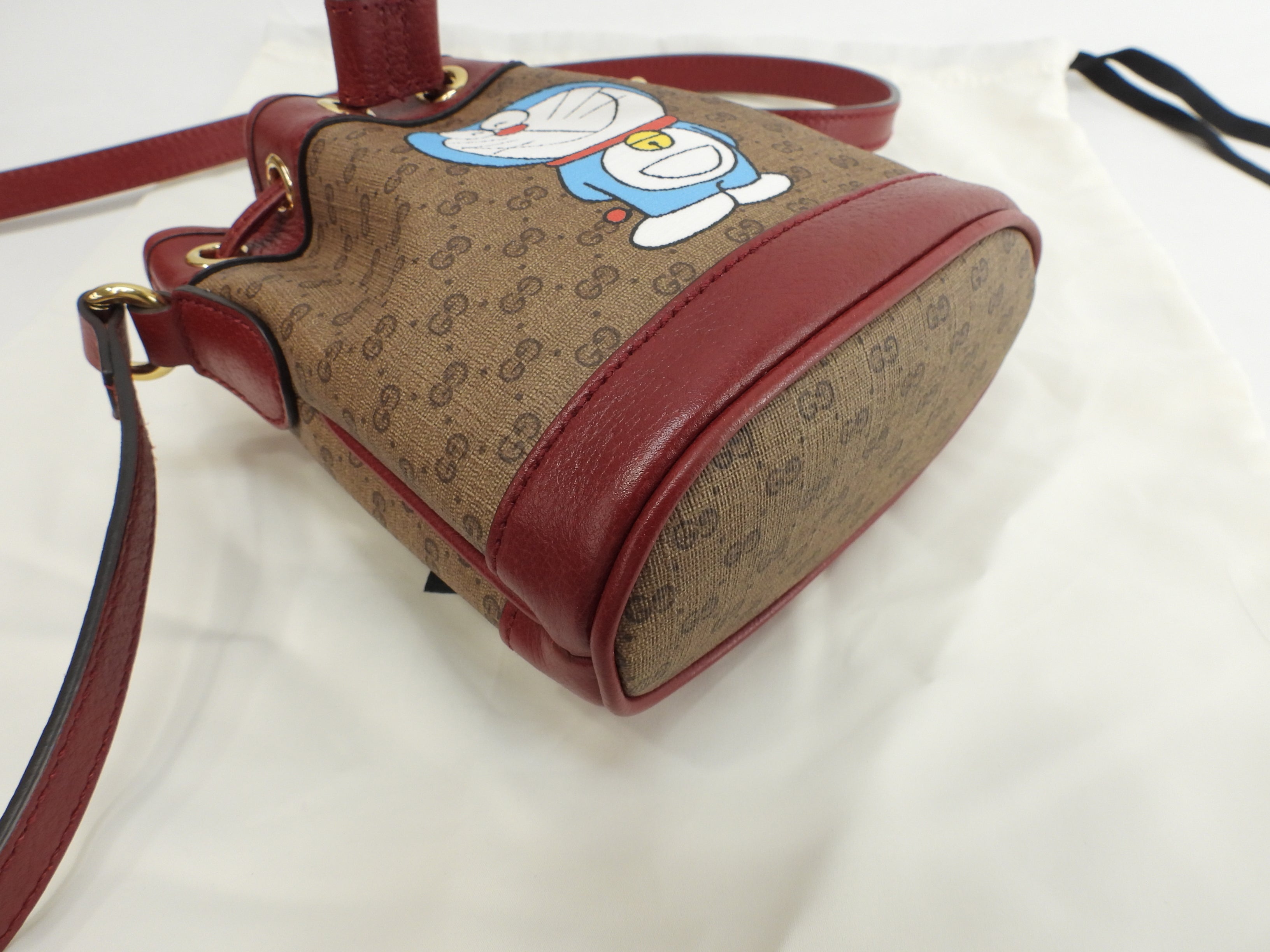 Gucci, pochette a sacchetto, Doraemon, micro GG, marrone e rosso, borsa a tracolla, nuova, @ 3
