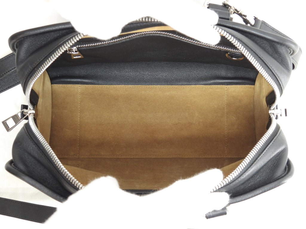 LOEWE Amazona 28 con tracolla in pelle liscia nera borsa a mano hardware argento in condizioni eccellenti@471705