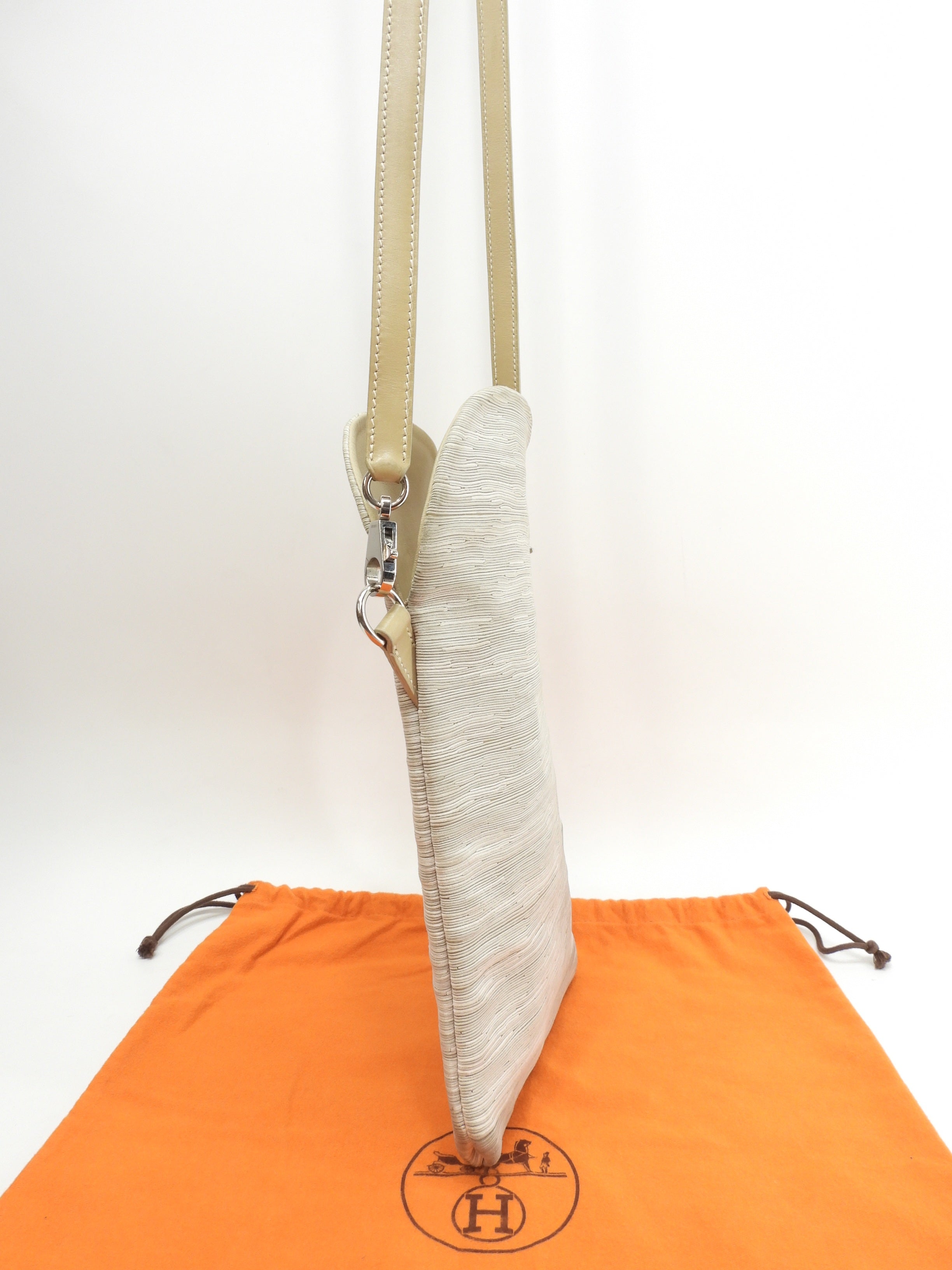 Hermès Pillow Vibrato Leather Grigio Chiaro Pochette Borsa a tracolla @□D 2