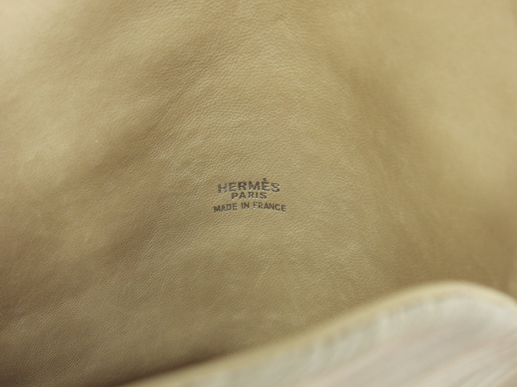 Hermès Pillow Vibrato Leather Grigio Chiaro Pochette Borsa a tracolla @□D 2