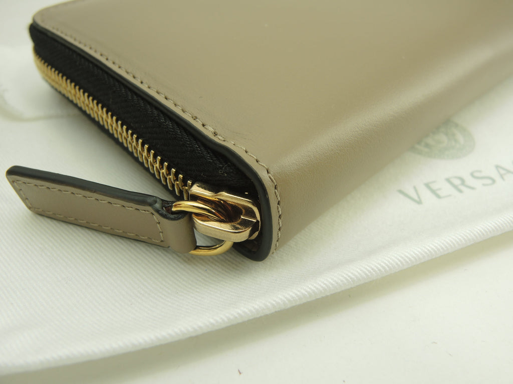 Versace Portafoglio lungo Medusa in pelle grigia con cerniera perimetrale nuovo@ 12