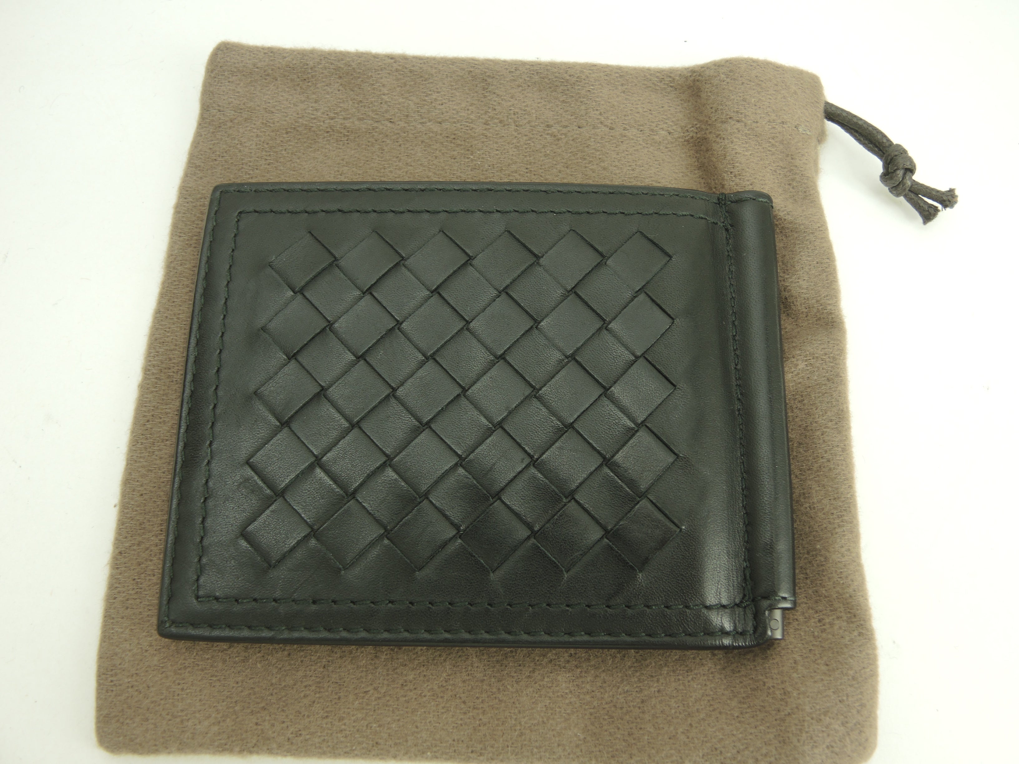 Bottega Veneta - Portafoglio con clip portabanconote, in pelle nera Intrecciato, scomparti per carte di credito e banconote @S01964108H