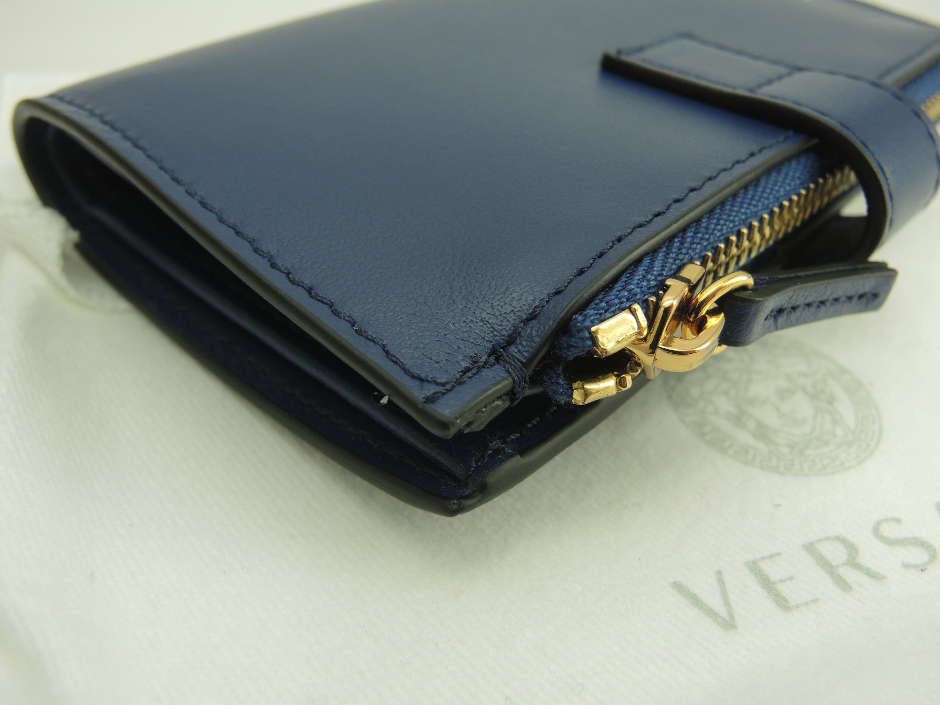Versace Portafoglio compatto Medusa in pelle blu Nuovo con scatola @ 3
