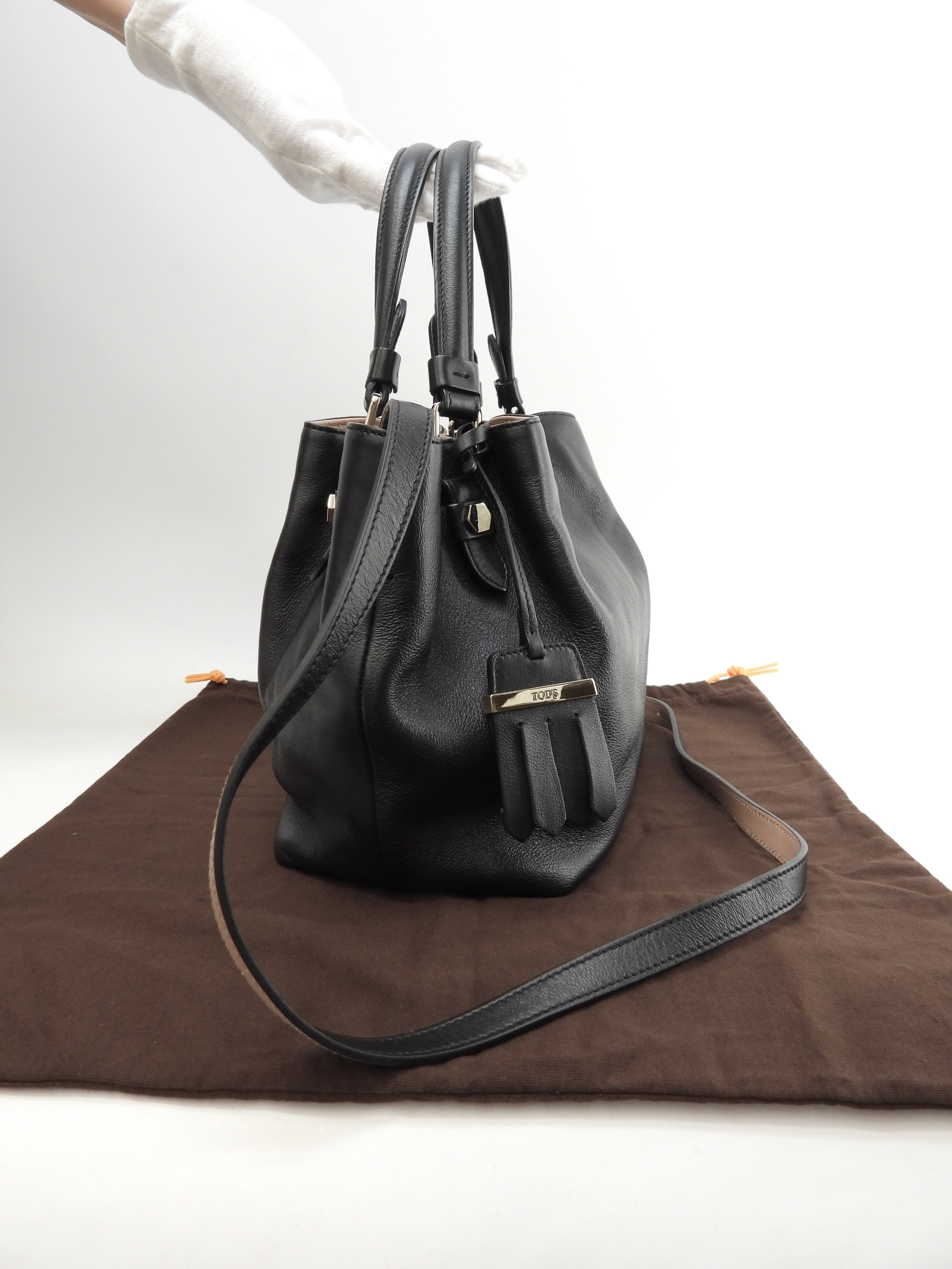 Tod's Mini Tote Bag in pelle nera, con tracolla, borsa a mano in ottime condizioni@4B33