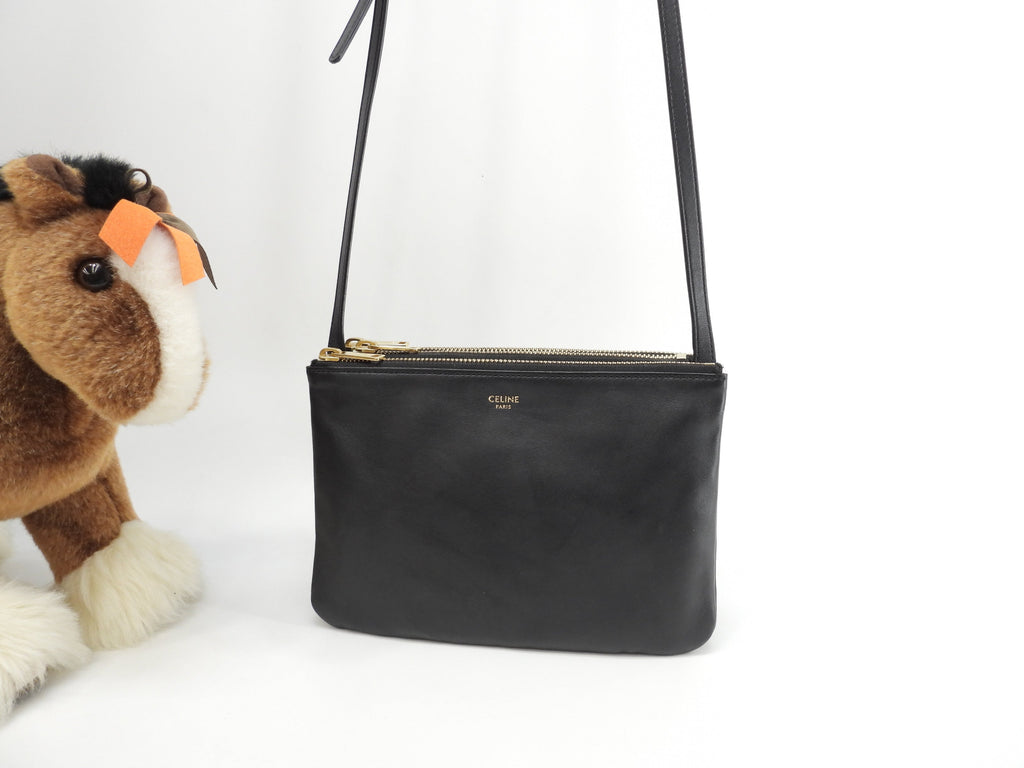 Celine Trio Small in pelle nera con hardware dorato, pochette a tracolla @U-AT-0189