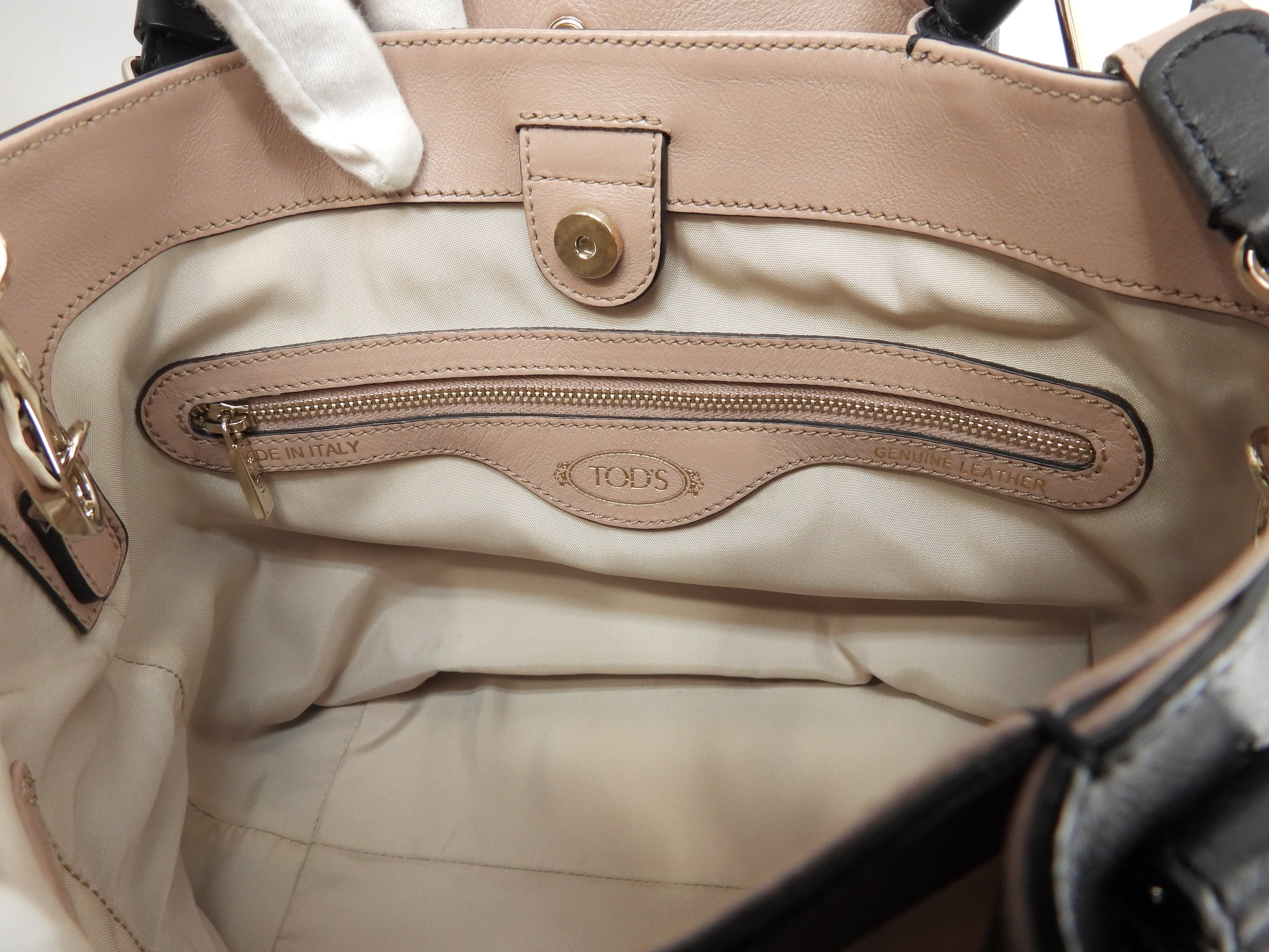 Tod's Mini Tote Bag in pelle nera, con tracolla, borsa a mano in ottime condizioni@4B33