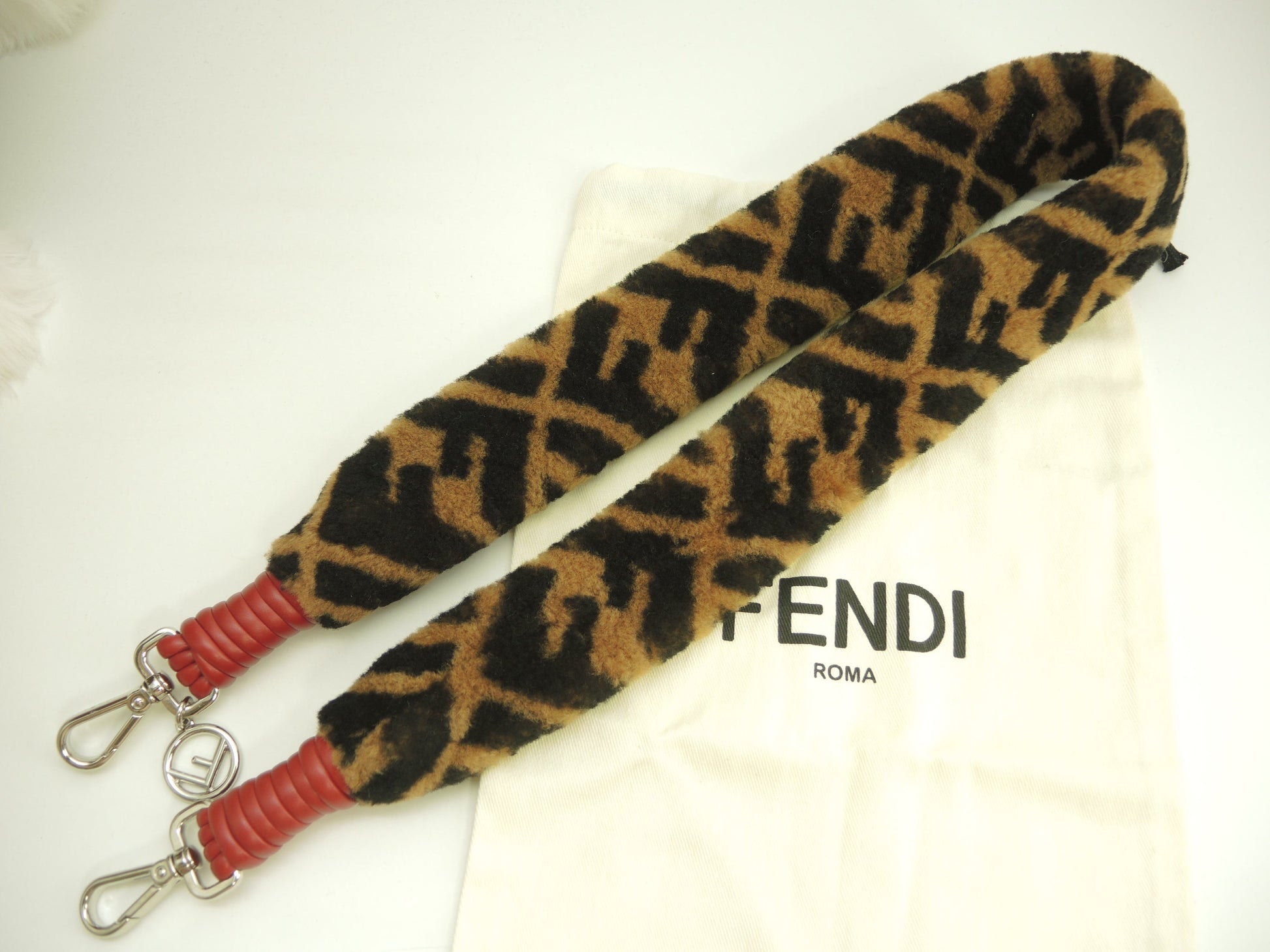 Fendi tracolla lunga motivo FF montone marrone nero spessa ottime condizioni@ 21