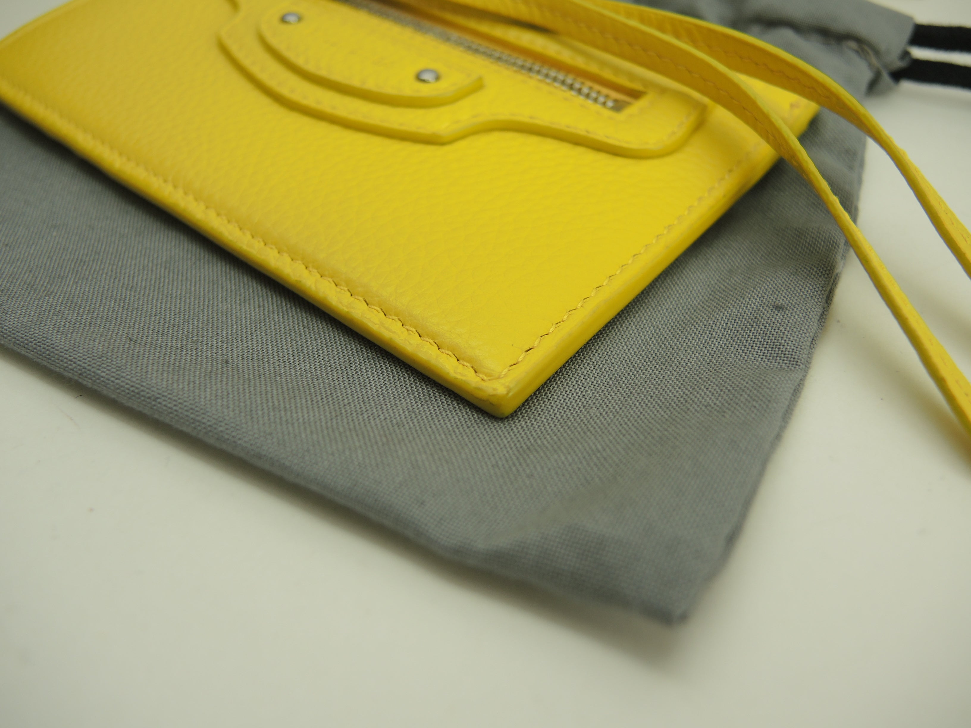 Balenciaga portamonete con tasche per carte Neo Classic in pelle gialla, portafoglio mini, condizioni eccellenti@ 1