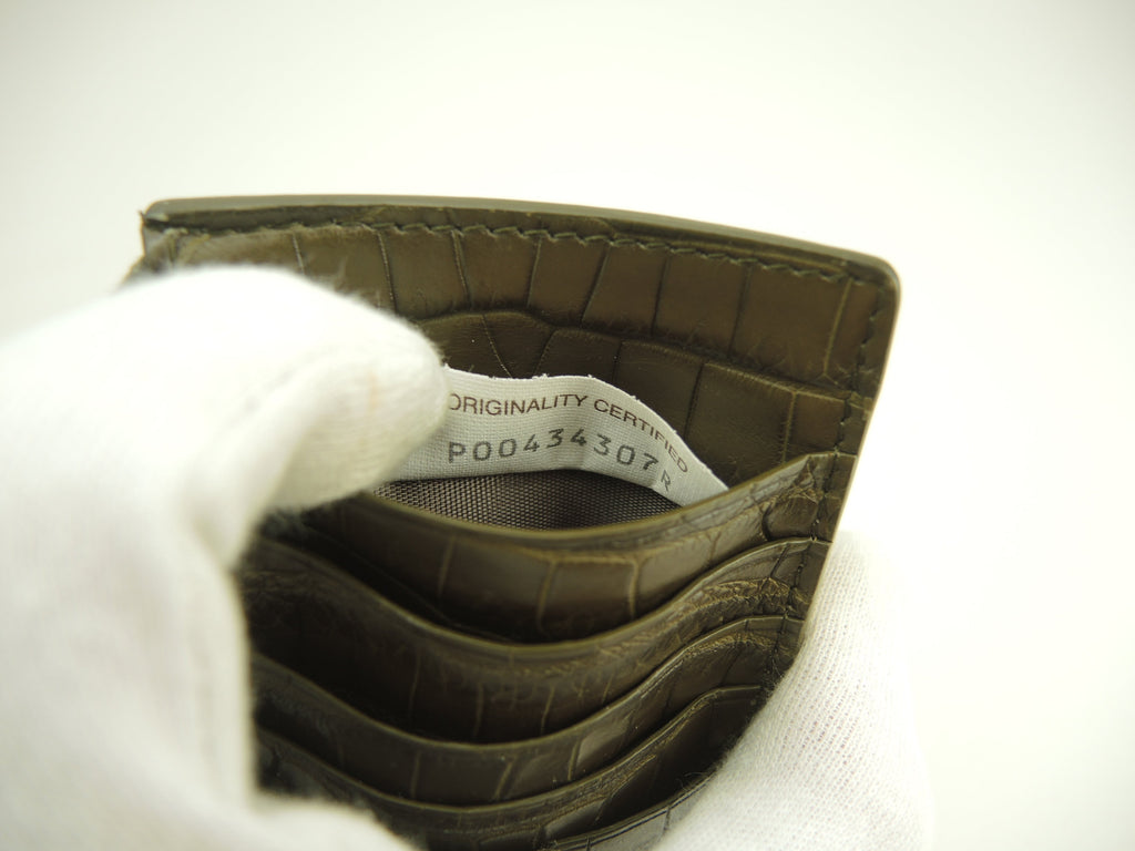 Bottega Veneta - Portacarte con portamonete in coccodrillo, color kaki @P0043407R