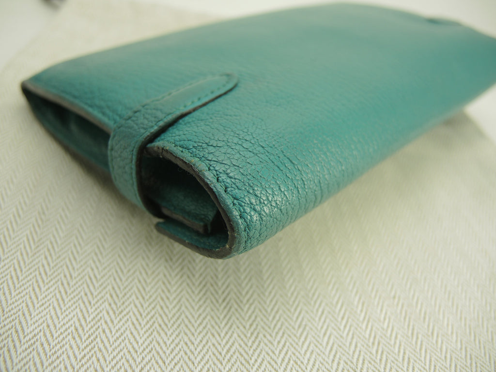 Hermès Portafoglio lungo Kelly, pelle di capra Chèvre, Blue Paon, portafoglio bi-fold, hardware in argento @X
