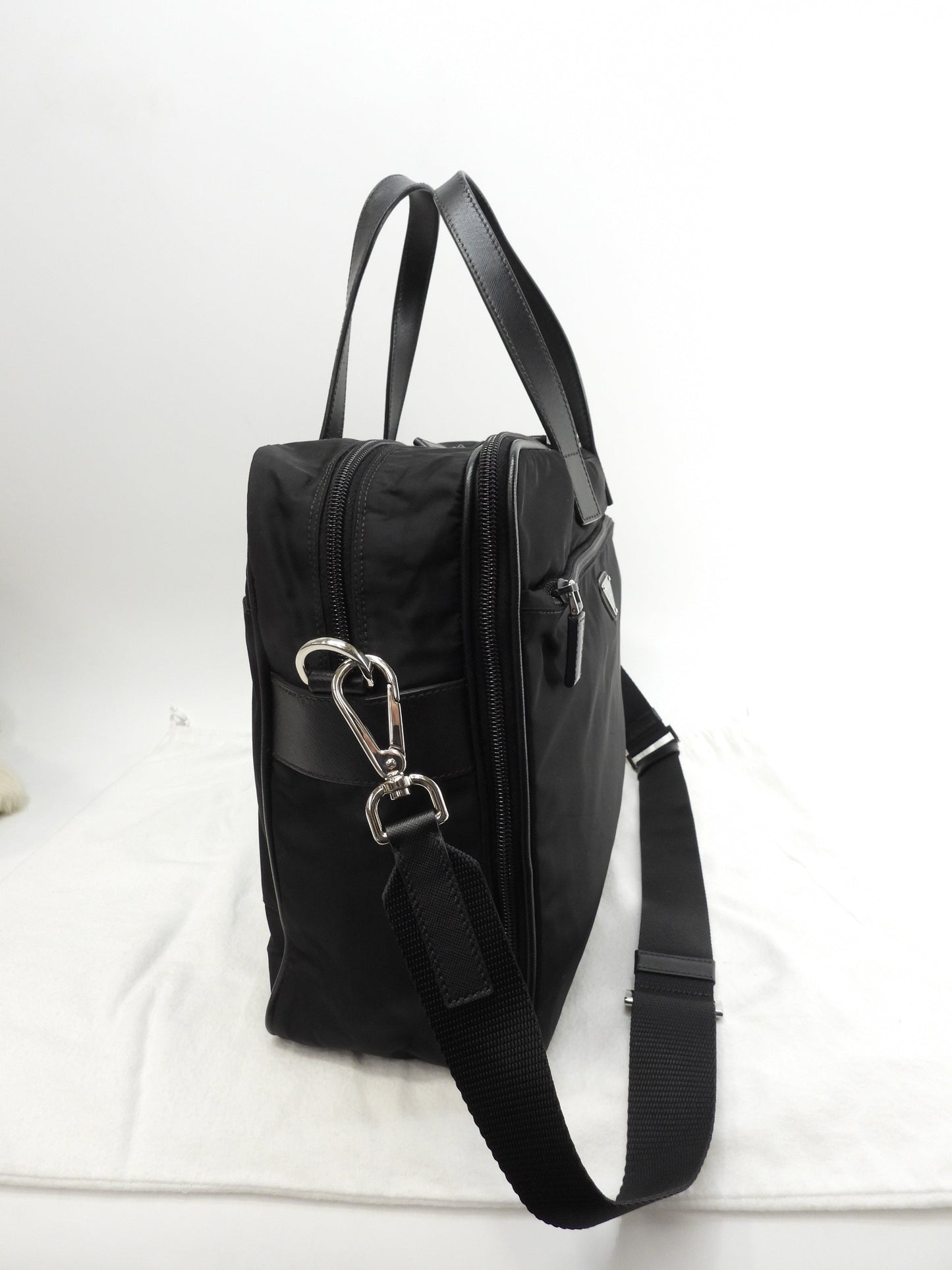 Borsello Prada grande in pelle Saffiano/nylon nero con portadocumenti con cerniera@165 3