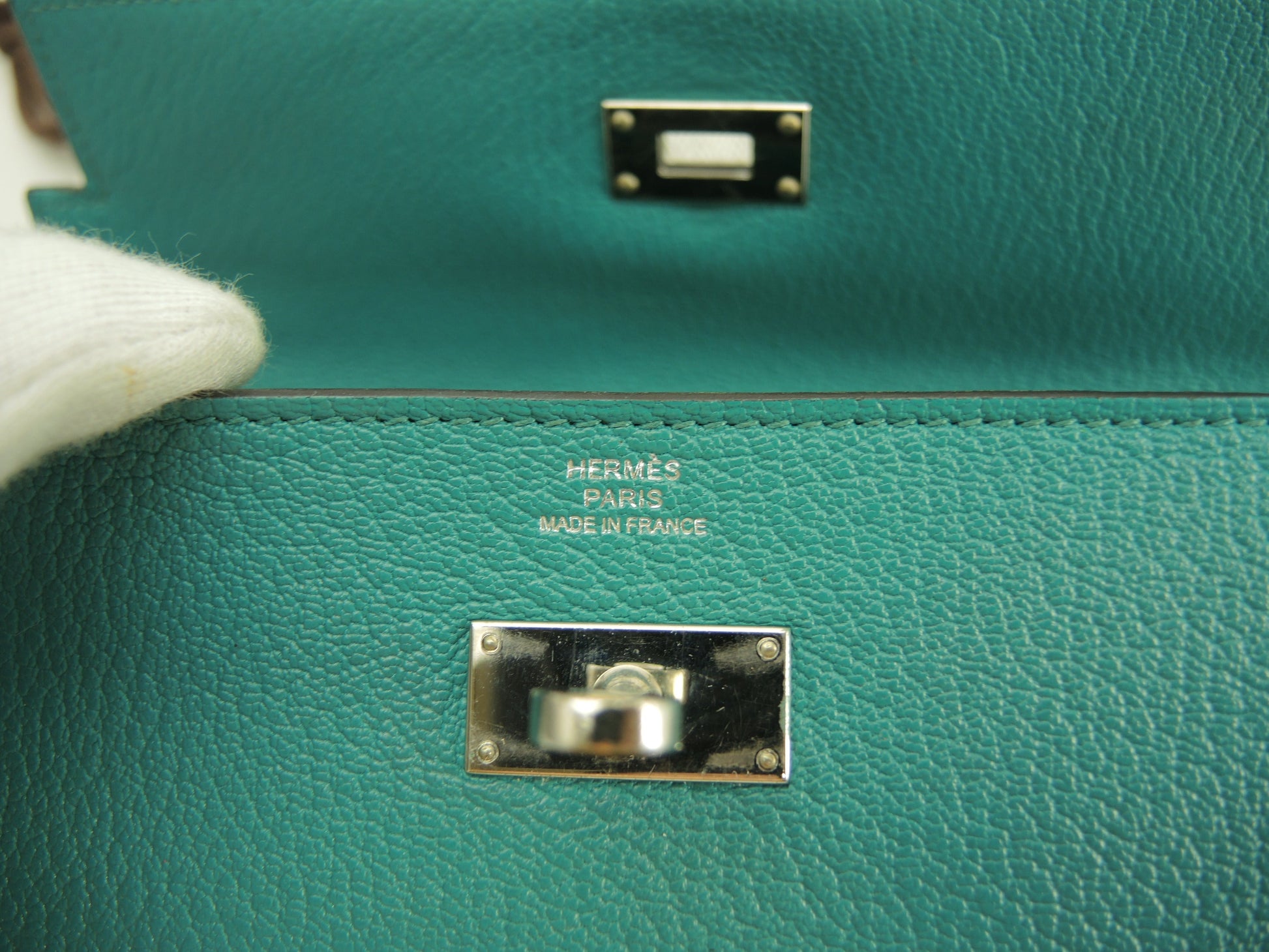 Hermès Portafoglio lungo Kelly, pelle di capra Chèvre, Blue Paon, portafoglio bi-fold, hardware in argento @X
