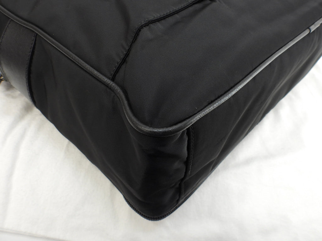 Borsello Prada grande in pelle Saffiano/nylon nero con portadocumenti con cerniera@165 3