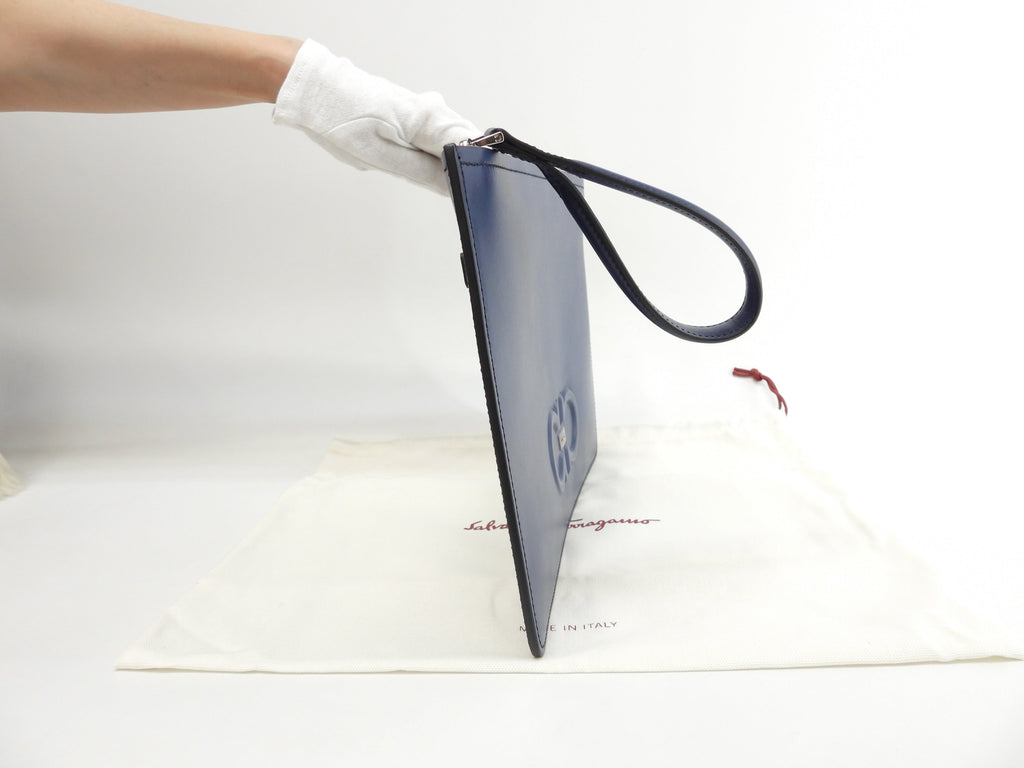 Salvatore Ferragamo Clutch in pelle liscia blu Seconda borsa Nuova @GG-24A124