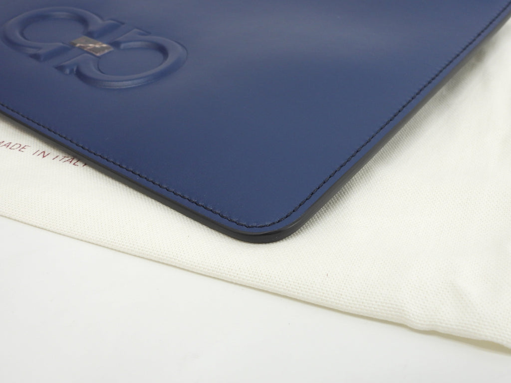 Salvatore Ferragamo Clutch in pelle liscia blu Seconda borsa Nuova @GG-24A124