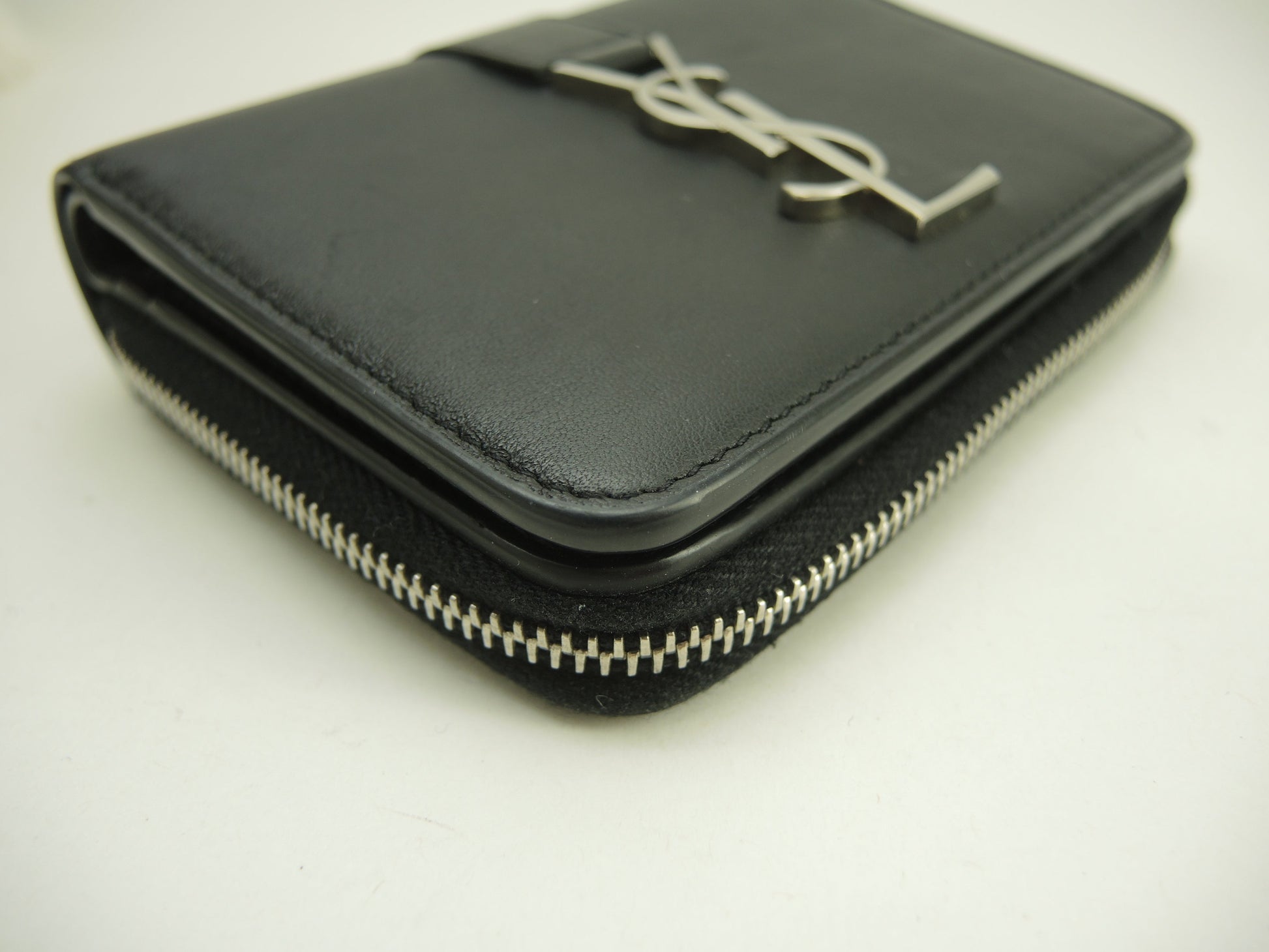 サンローラン スモールジップウォレット YSL レザー黒 コンパクト財布 美品@ 85