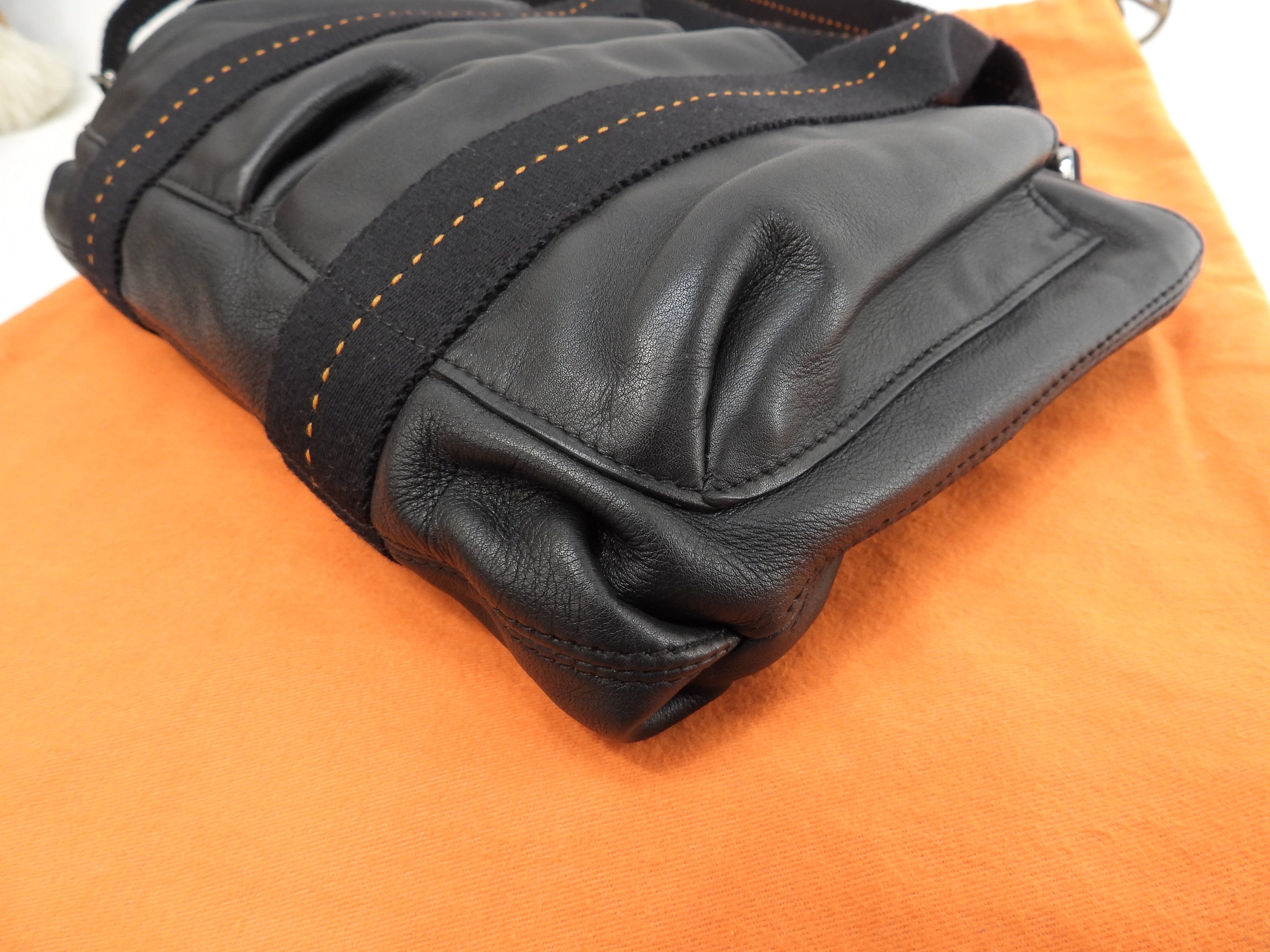 Hermès Caravan Horizontal PM in pelle nera, borsa a tracolla/borsa a mano @ 42