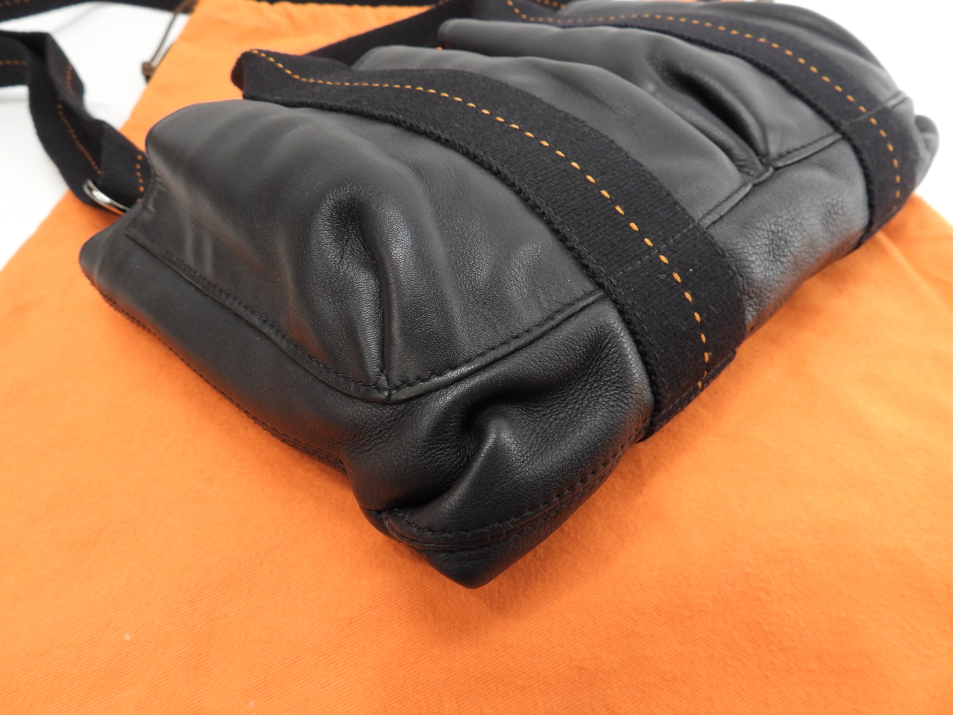 Hermès Caravan Horizontal PM in pelle nera, borsa a tracolla/borsa a mano @ 42