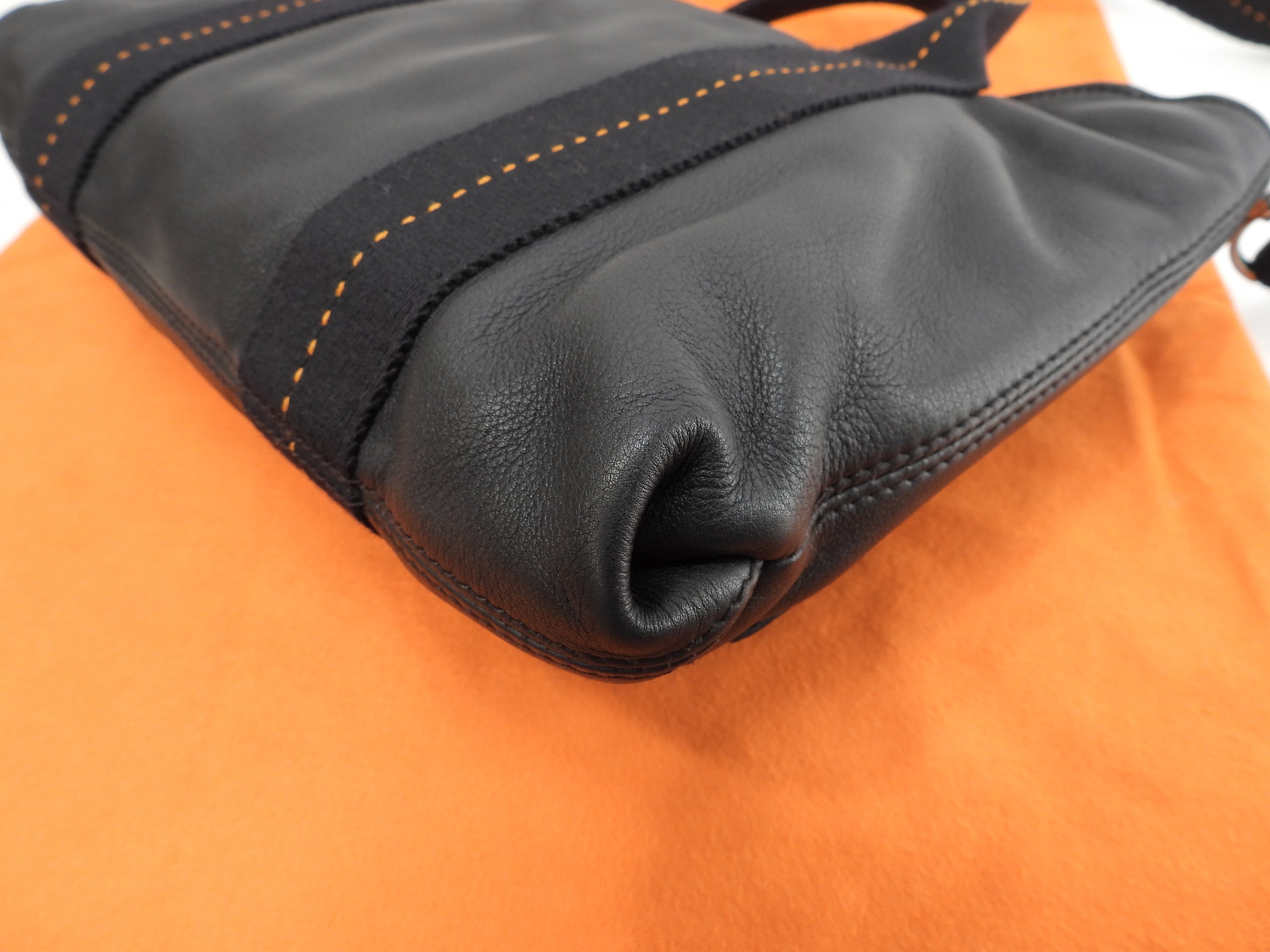 Hermès Caravan Horizontal PM in pelle nera, borsa a tracolla/borsa a mano @ 42