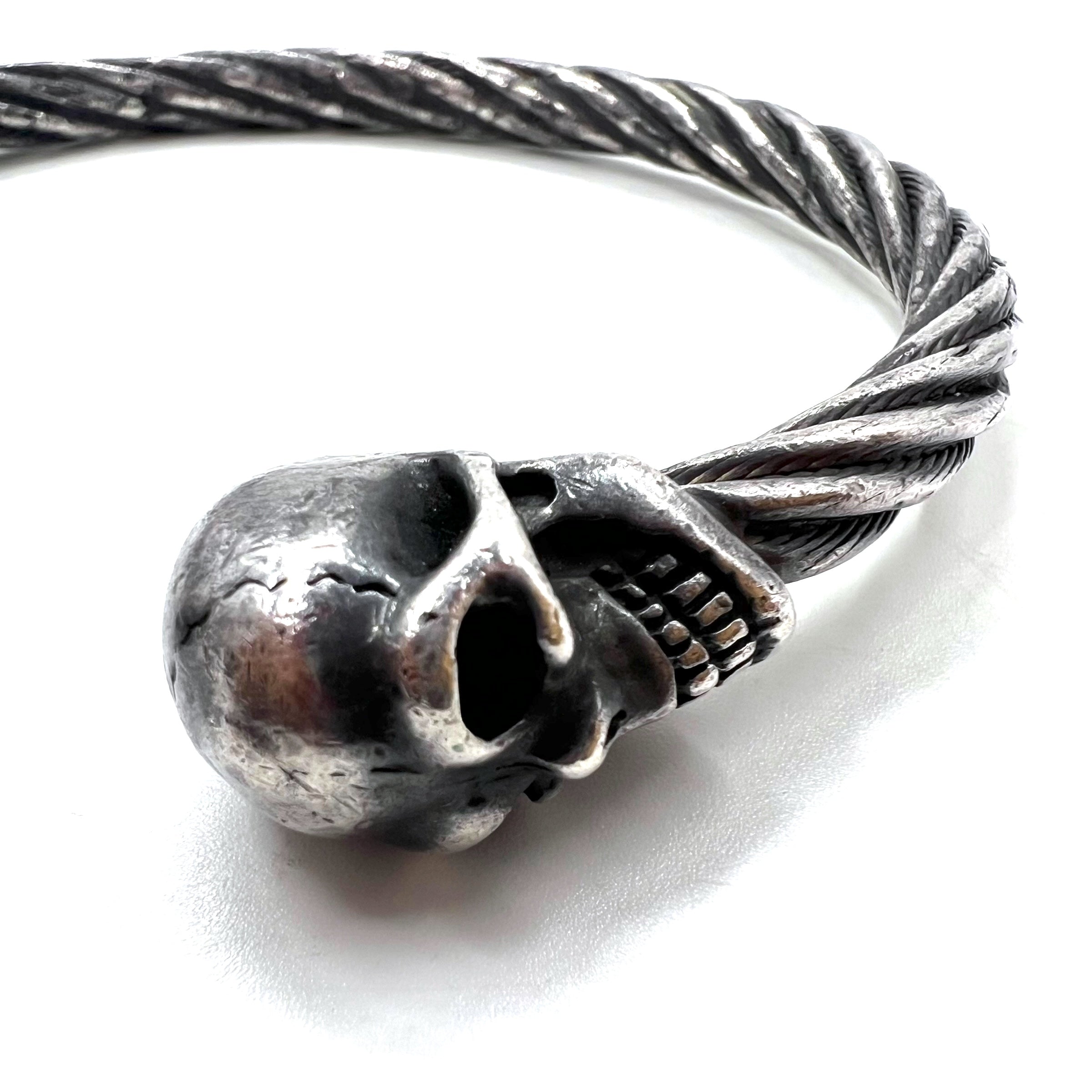 Gaboratory (GABOR) Bracciale rigido Skull Wire Bangle Argento